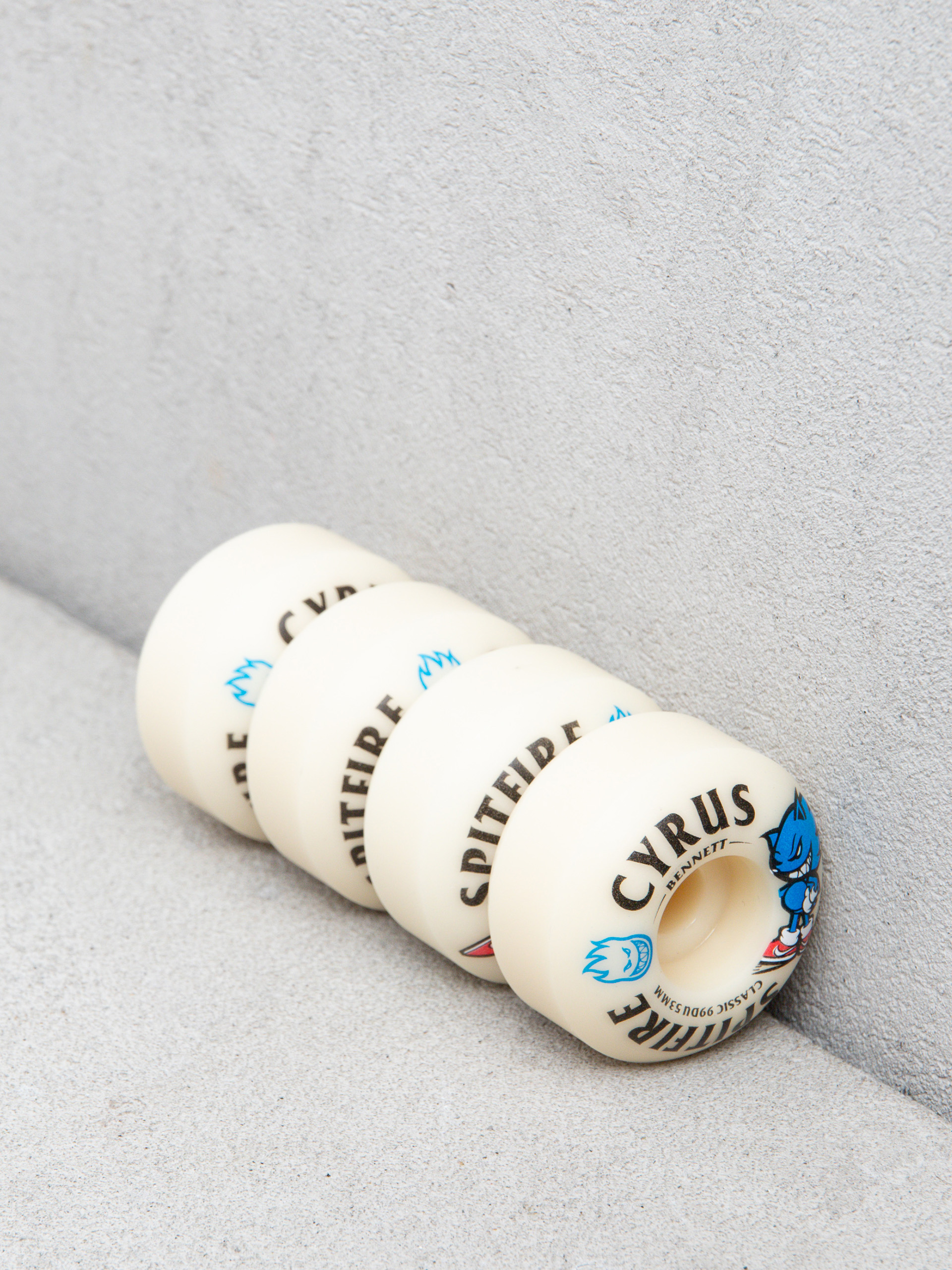 Kolečka Spitfire F4 99D Cyrus Bennett Burn Squad Classic (natural)