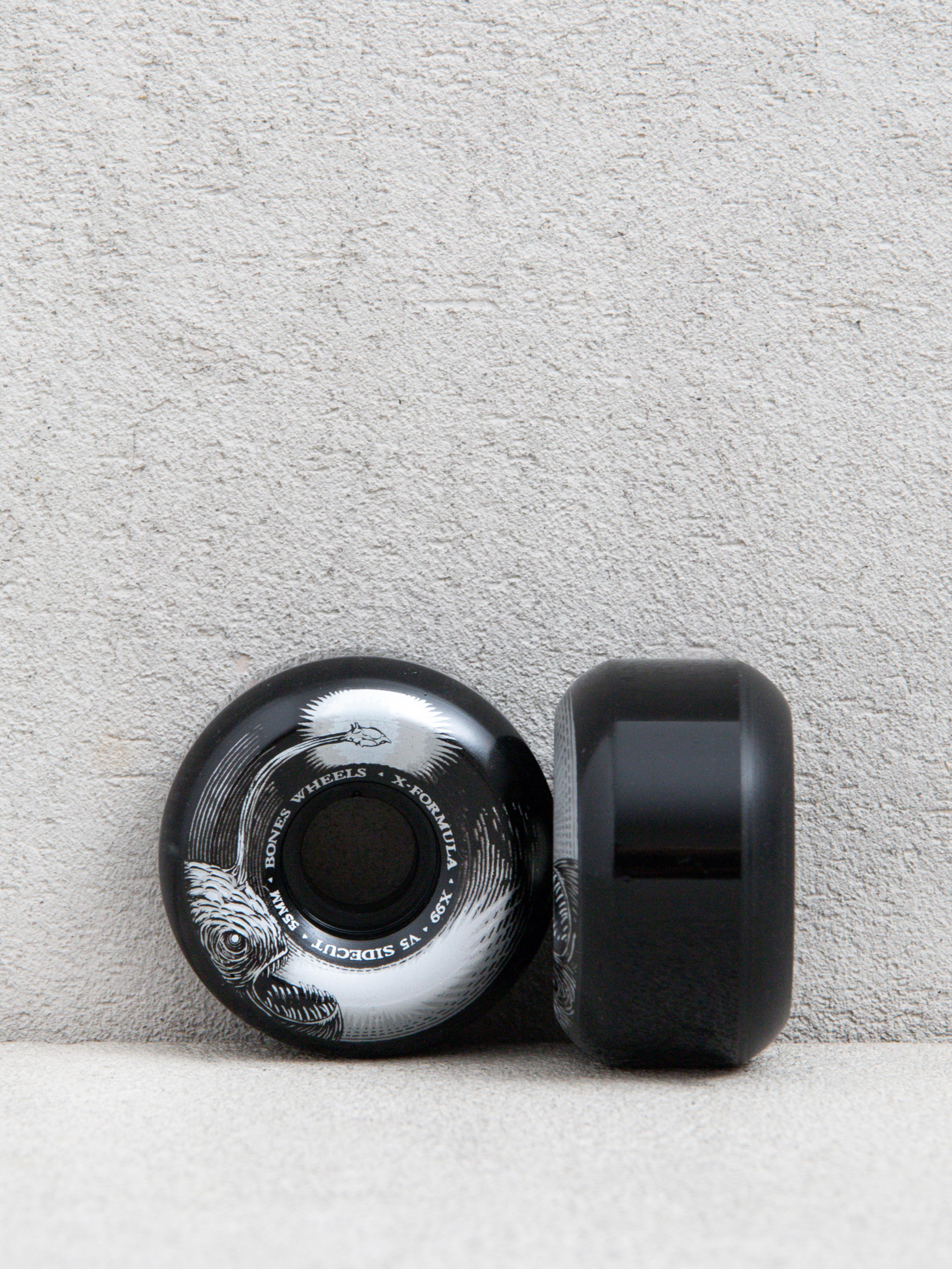 Kolečka Bones X Formula 99A Dark Waters V5 (black)