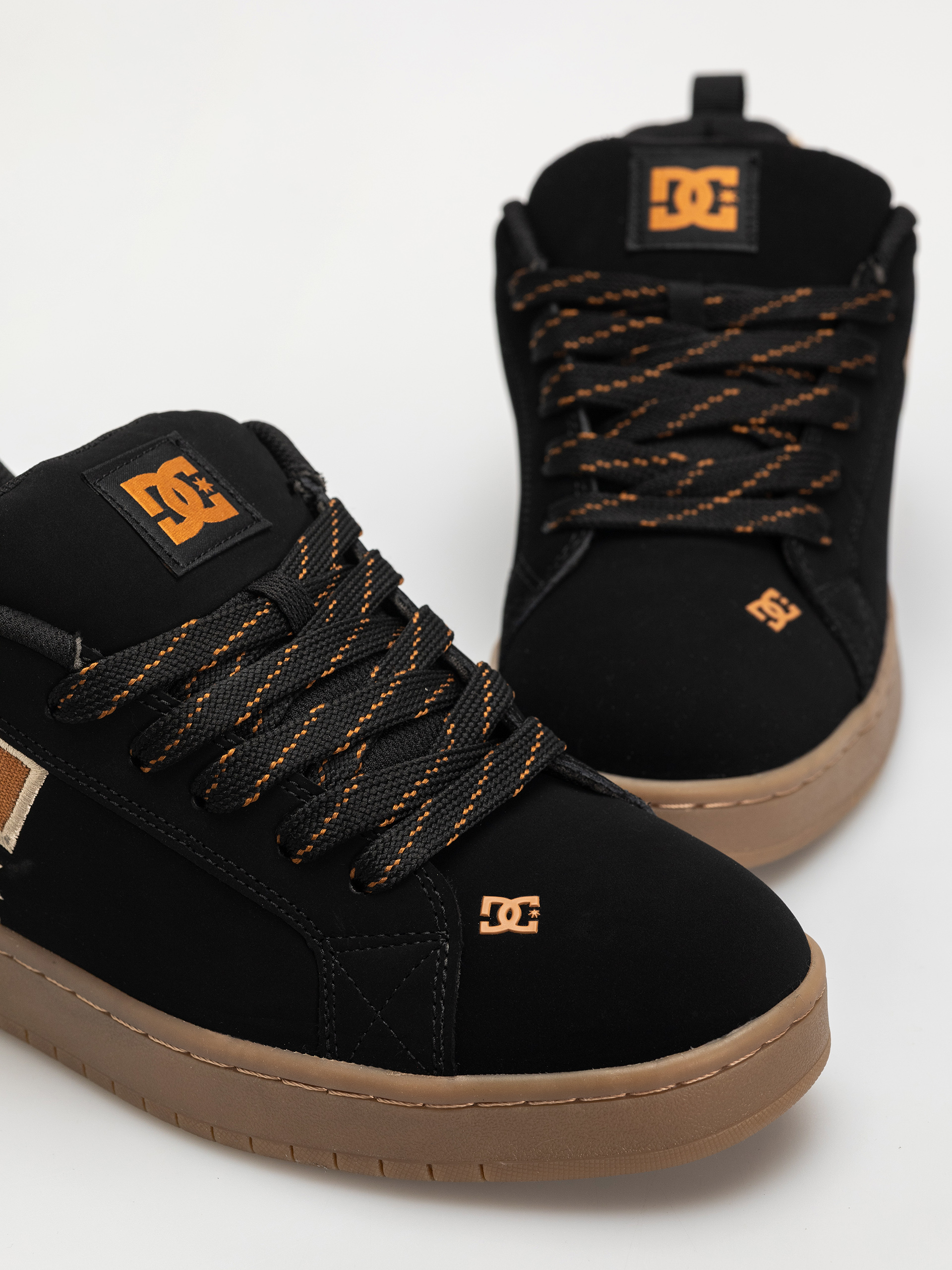 Boty DC Court Graffik (black/brown/gum)