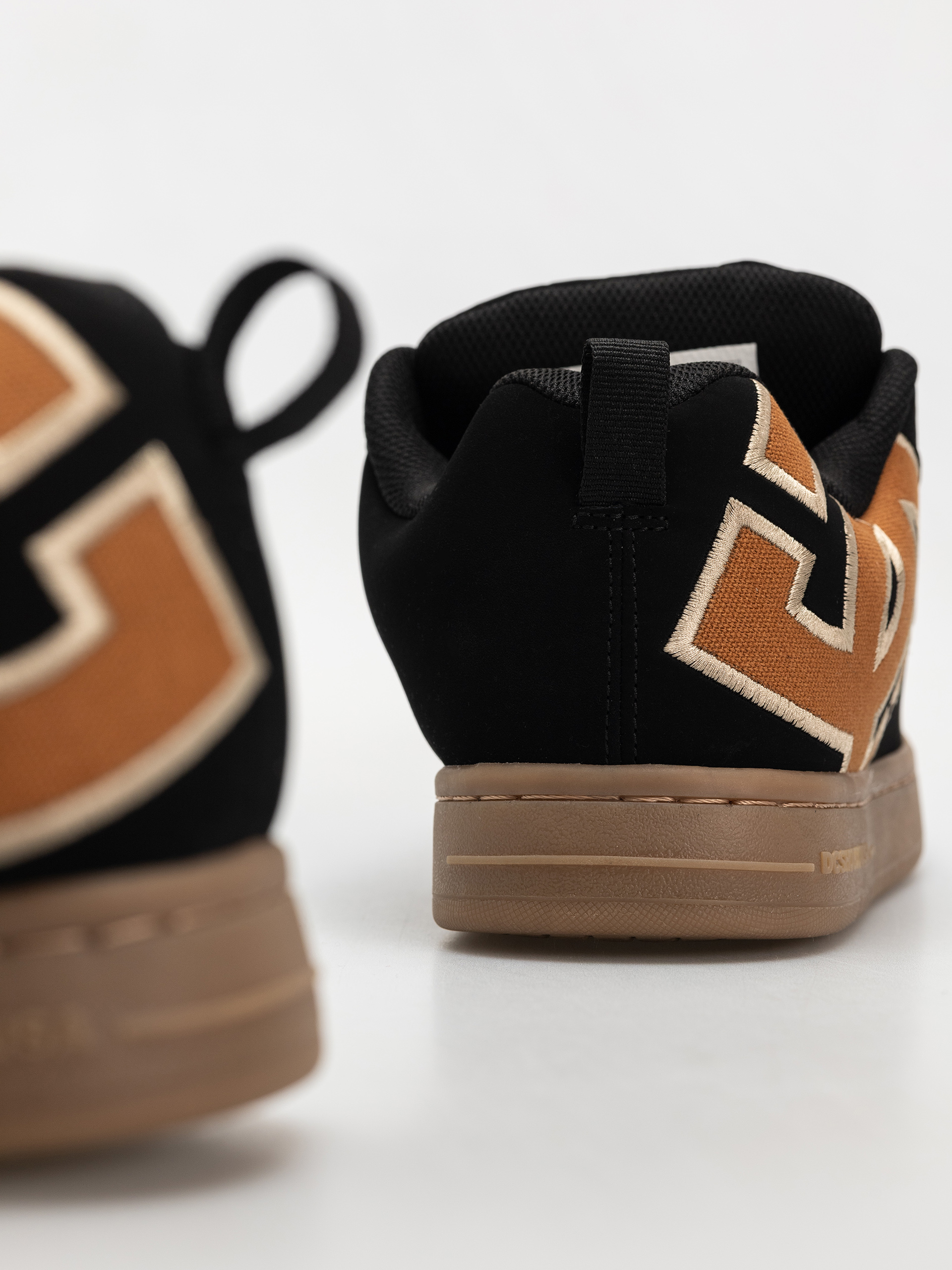 Boty DC Court Graffik (black/brown/gum)