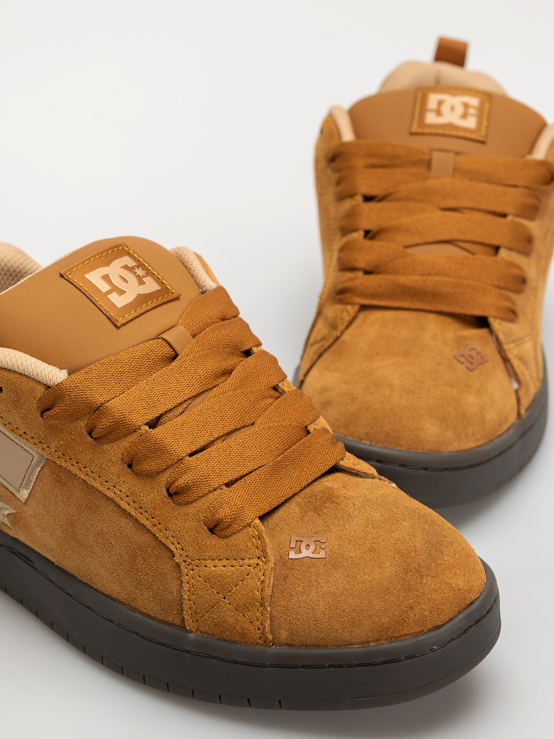 Boty DC Court Graffik Se (brown/gum)