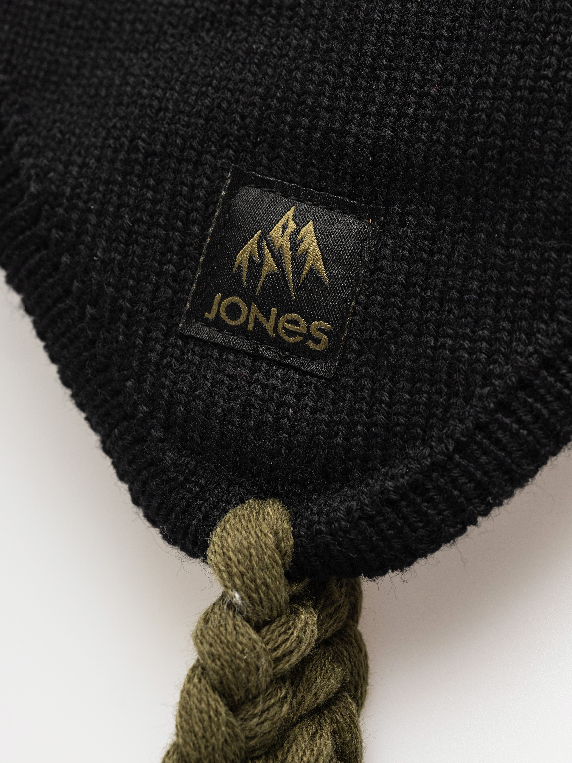 Čepice Jones Snowboards Inaki Rec (stealth black)