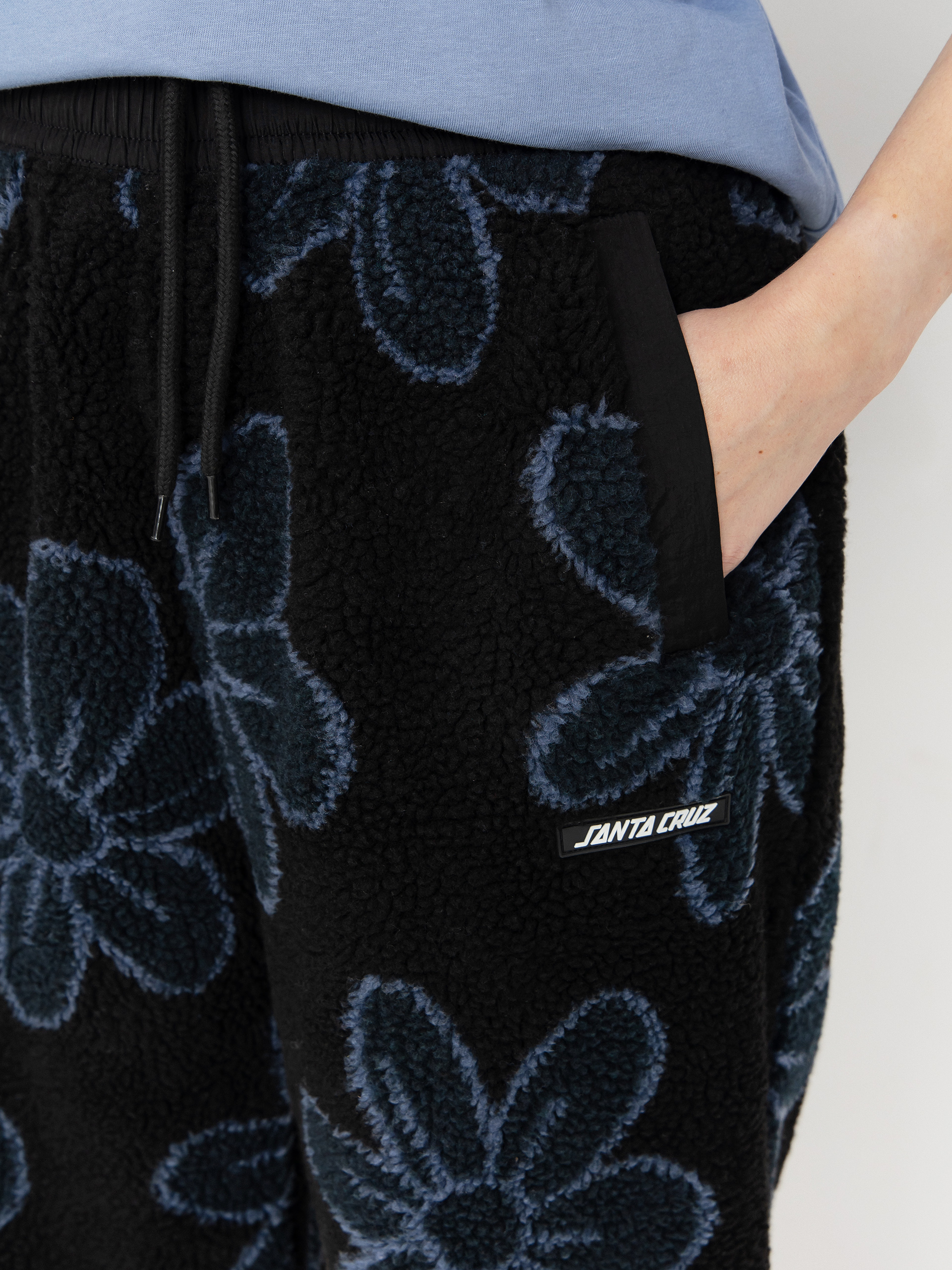 Kalhoty Santa Cruz Homebody Wmn (black daisy)