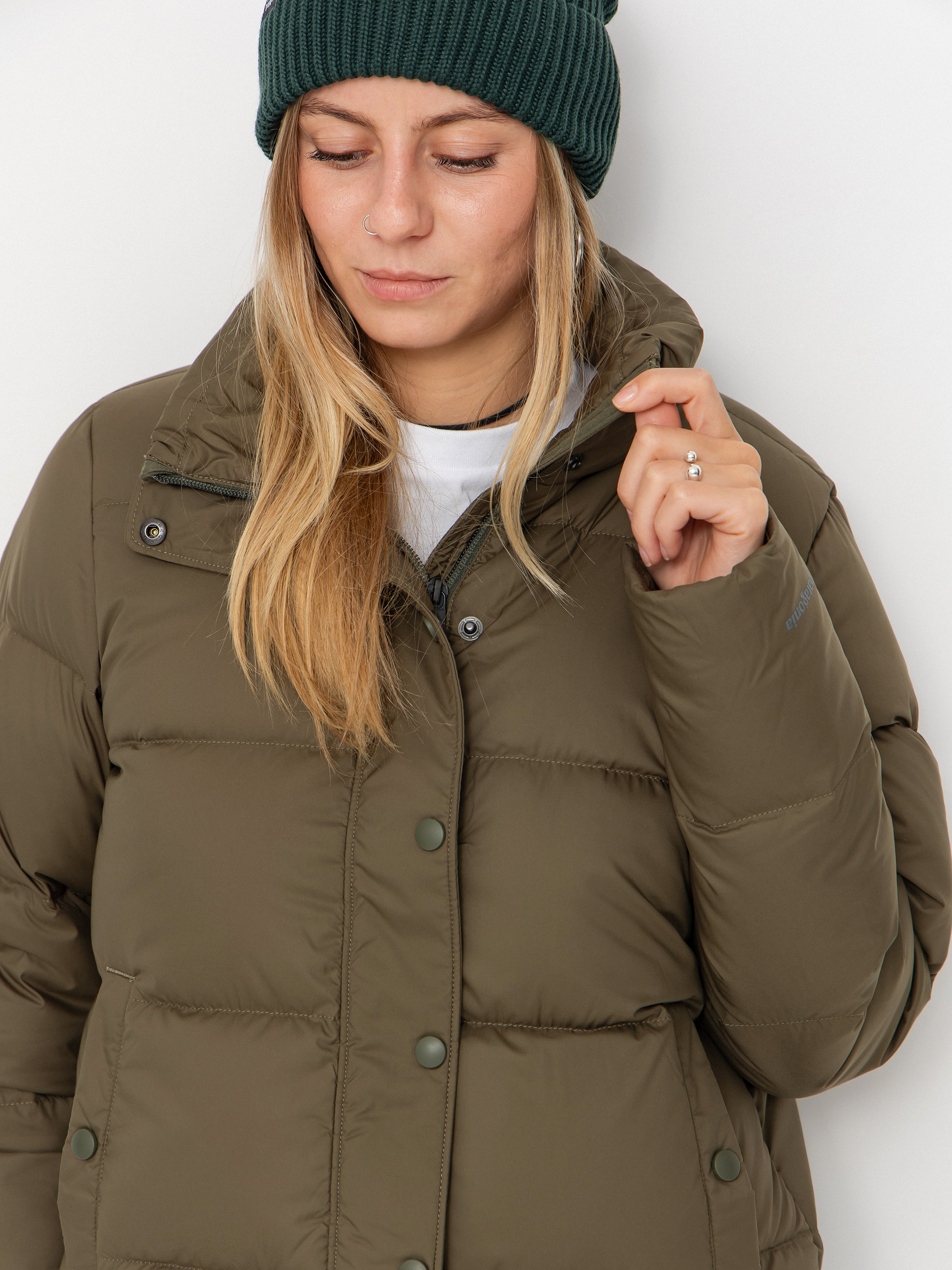 Bunda Patagonia Silent Down Wmn (basin green)