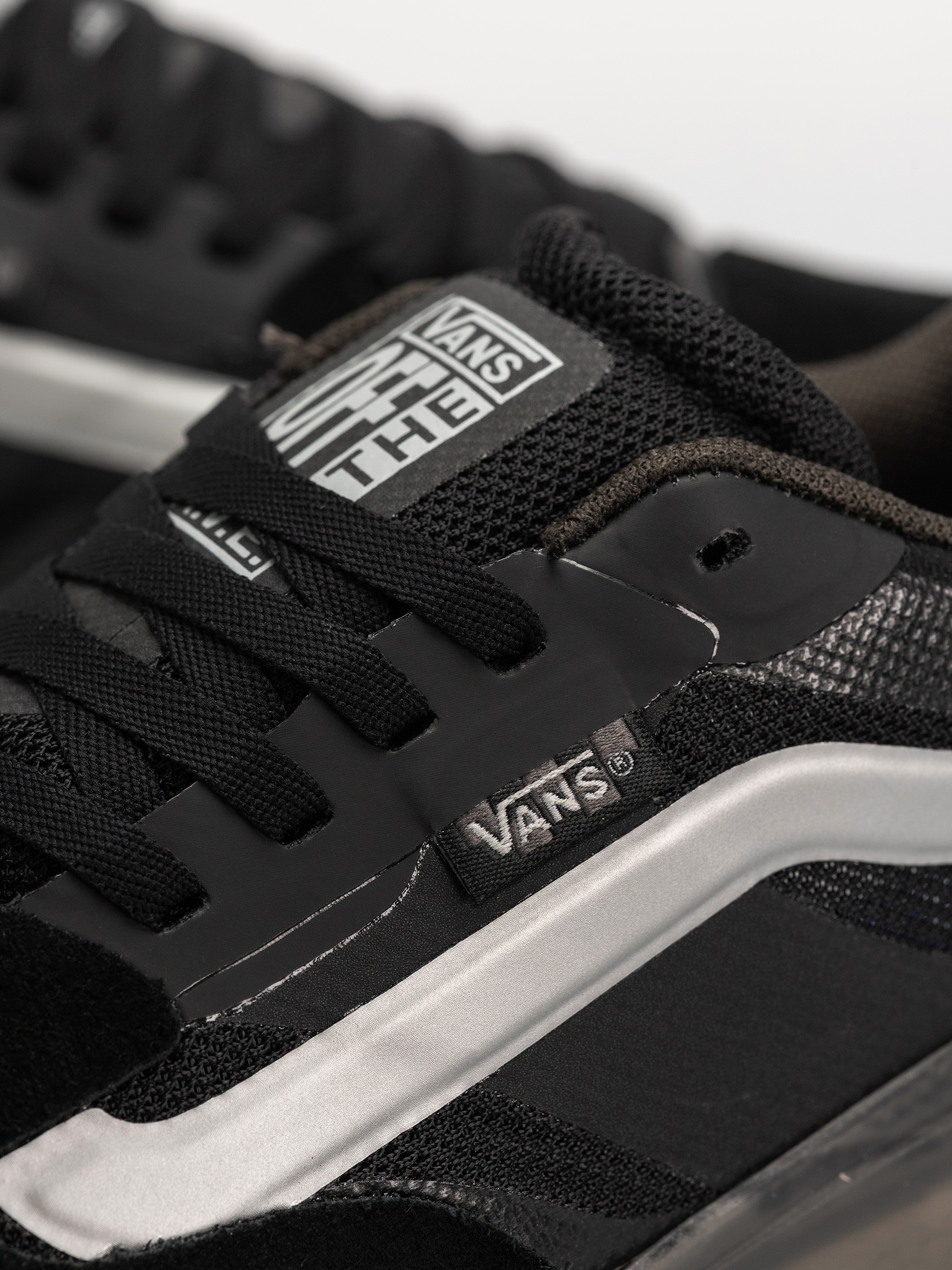 Boty Vans Skate Ave 2.0 (black/metallic)