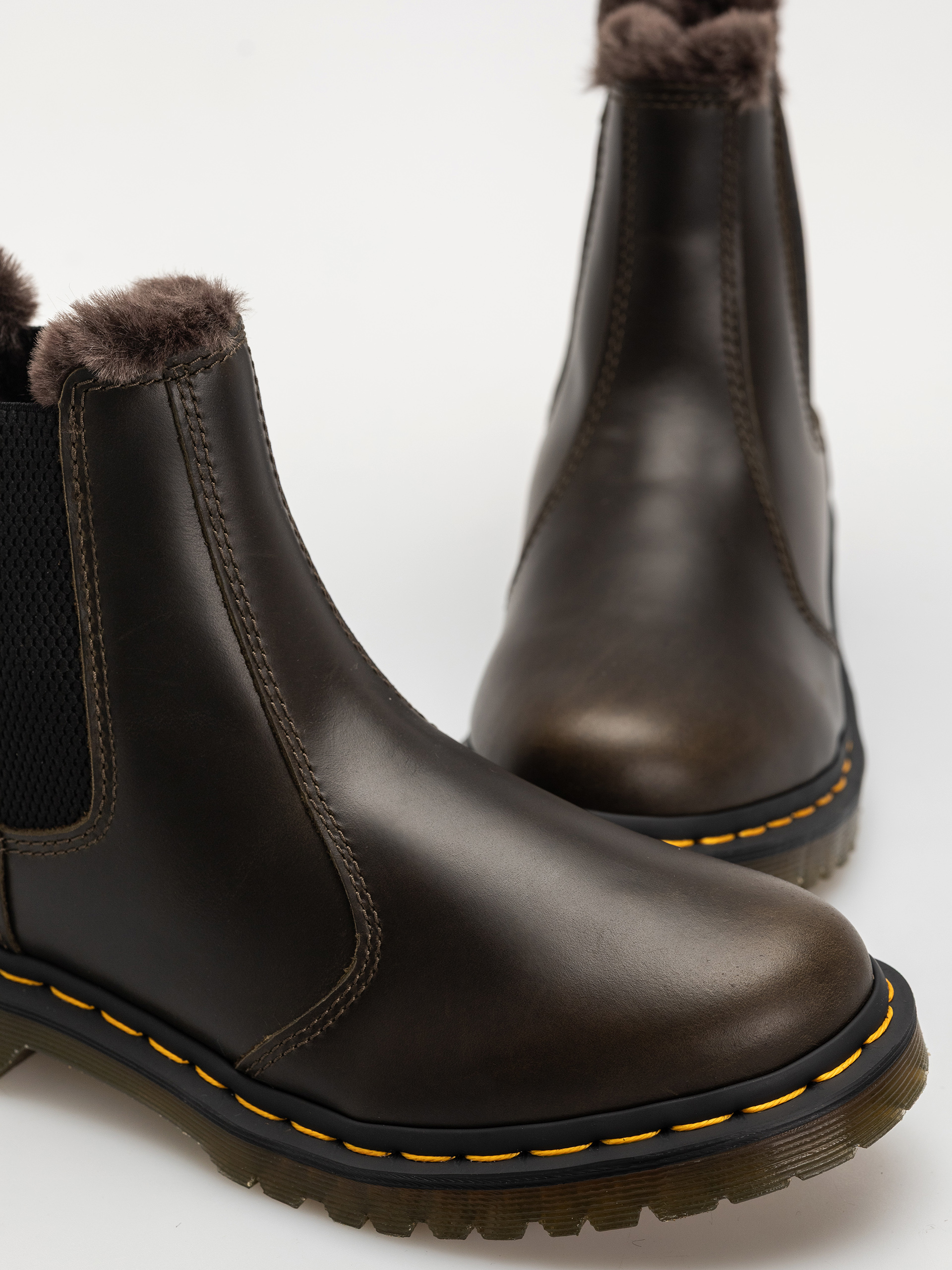 Boty Dr. Martens 2976 Leonore Chelsea Wmn (dark taupe taupe orleans)