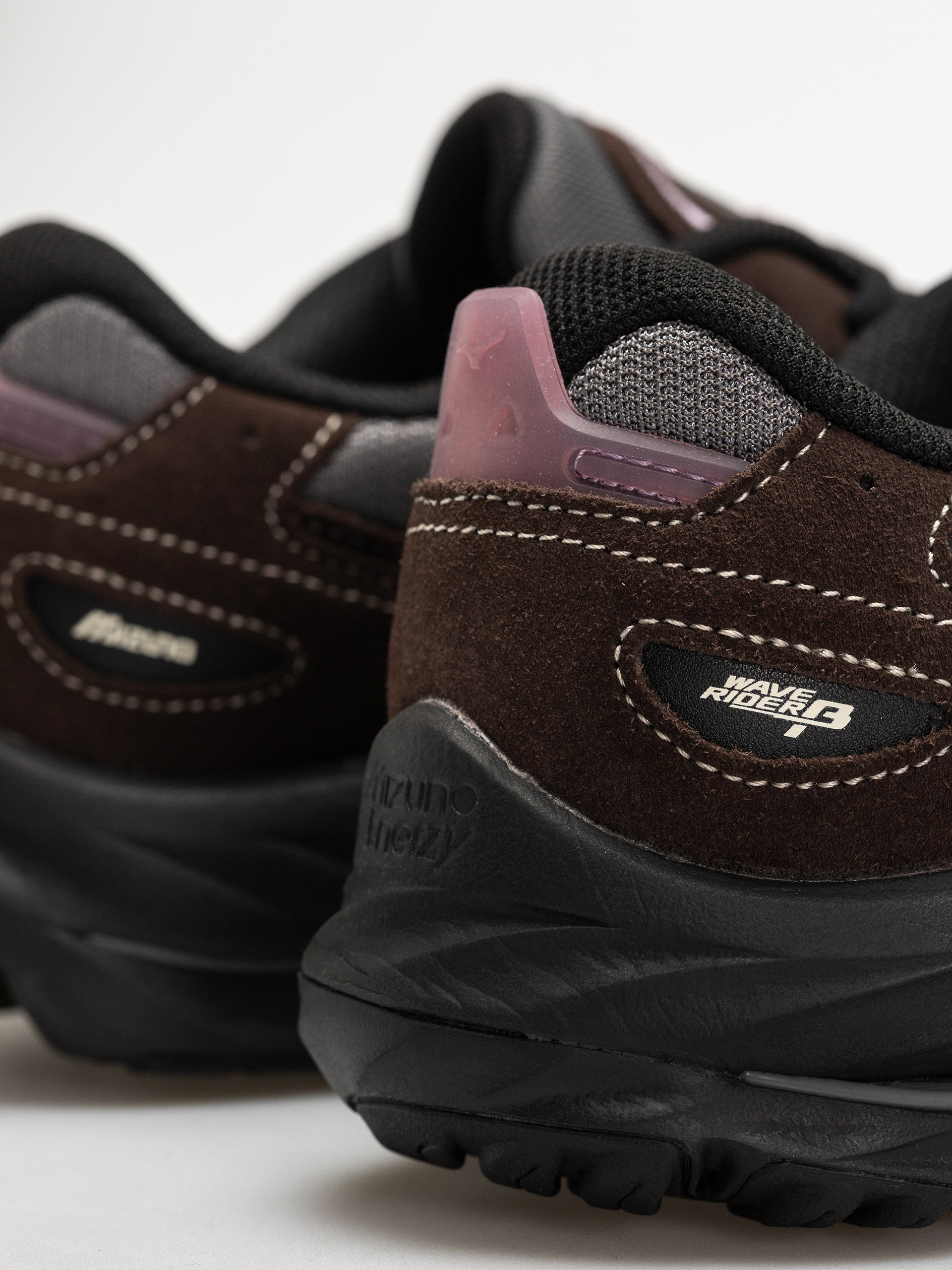 Boty Mizuno Wave Rider (quiet shade/black/mole)