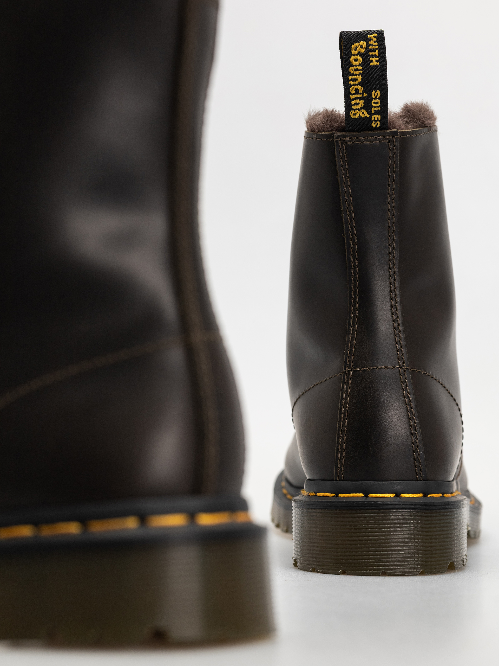 Boty Dr. Martens 1460 Serena Wmn (dark taupe taupe orleans)