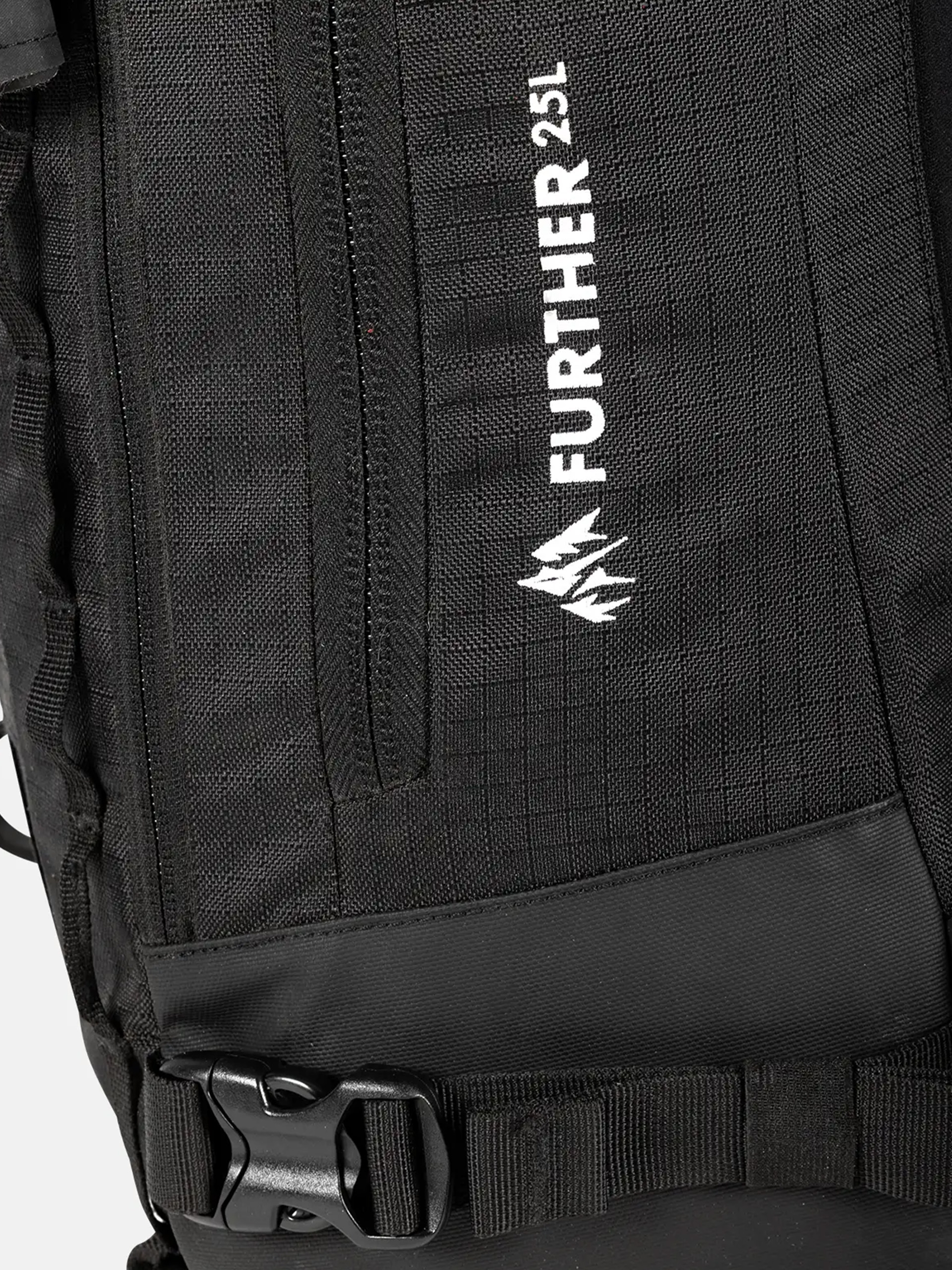 Batoh Jones Snowboards Further 25L (stealth black)