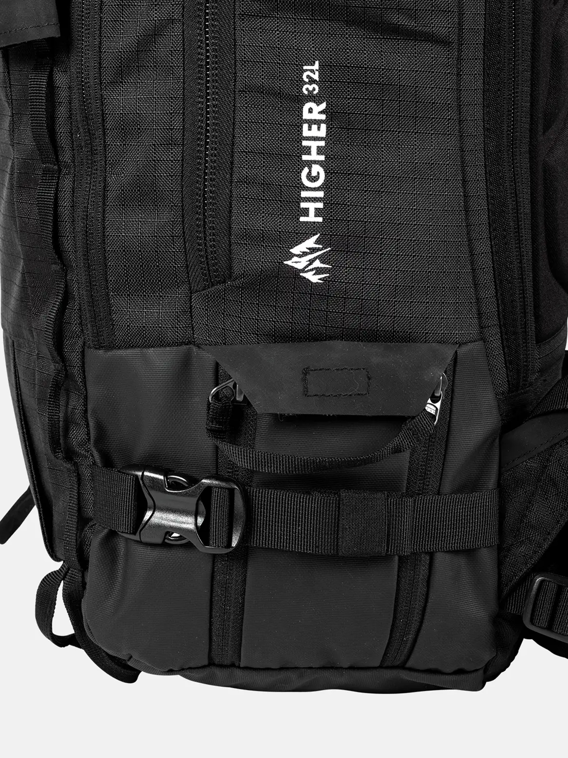 Batoh Jones Snowboards Higher 32L (stealth black)