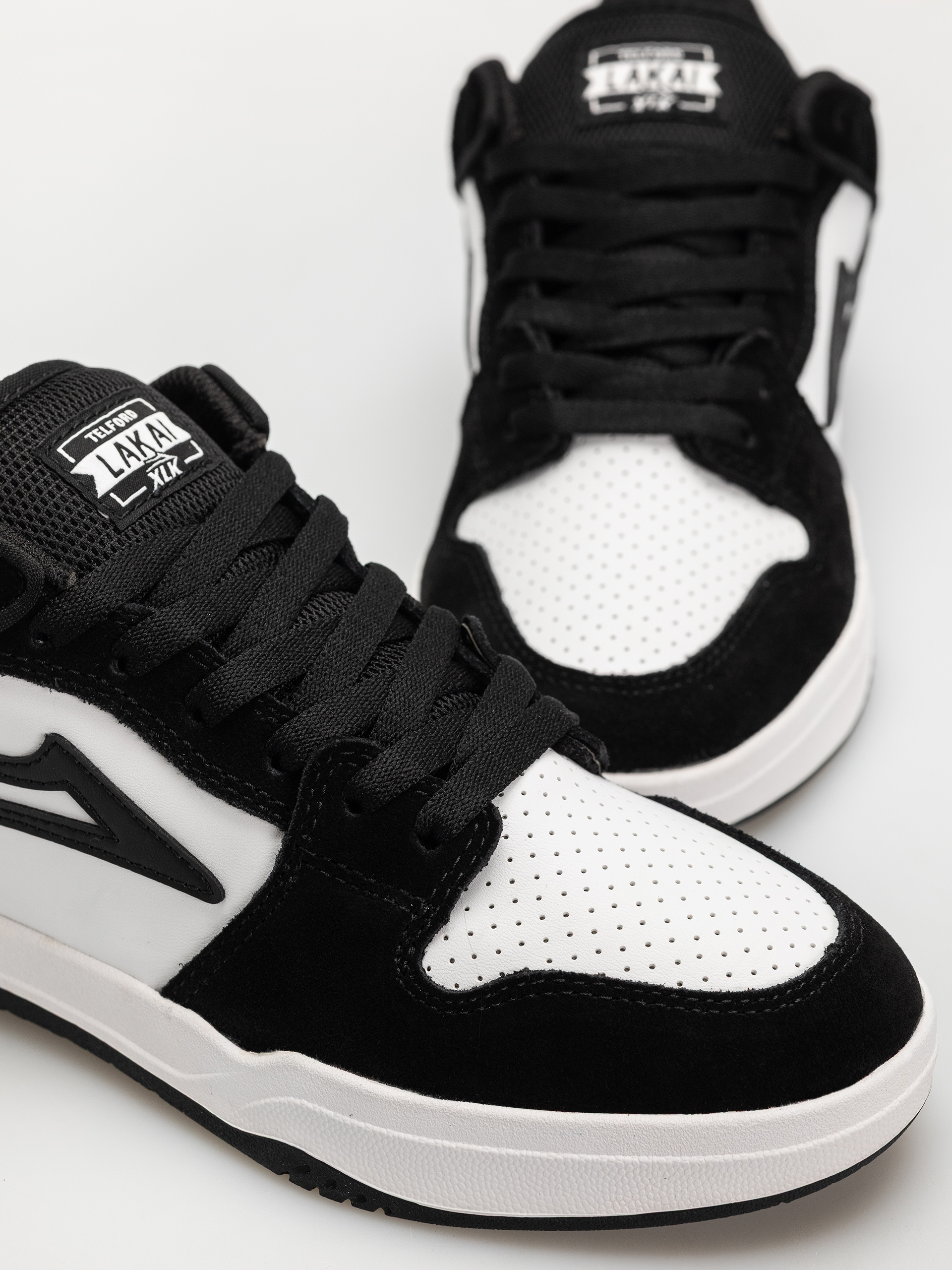 Boty Lakai Telford Low (black/white leather)