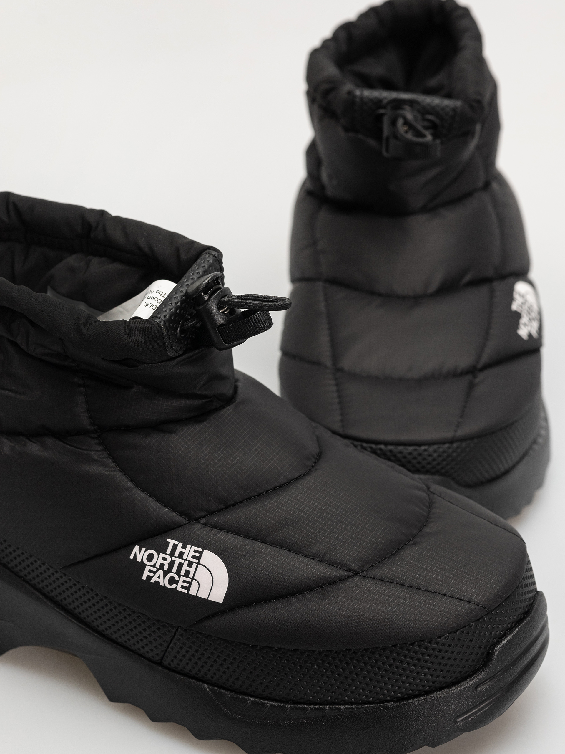 Boty The North Face Nuptse Traction Chukka (tnf black/tnf black)