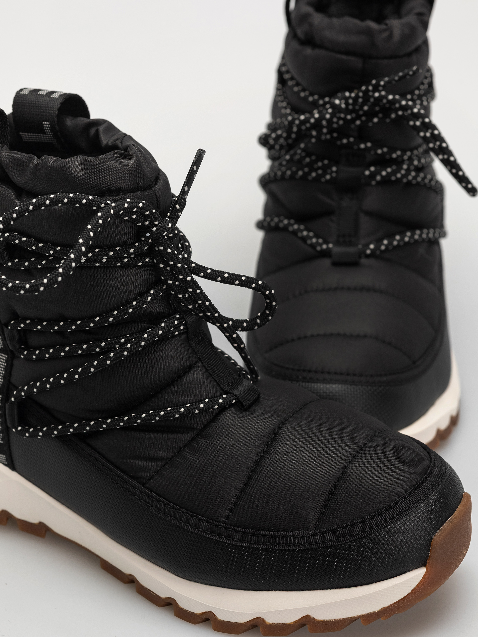 Boty The North Face Thermoball Lace Up Wp Wmn (tnf black/gardenia white)