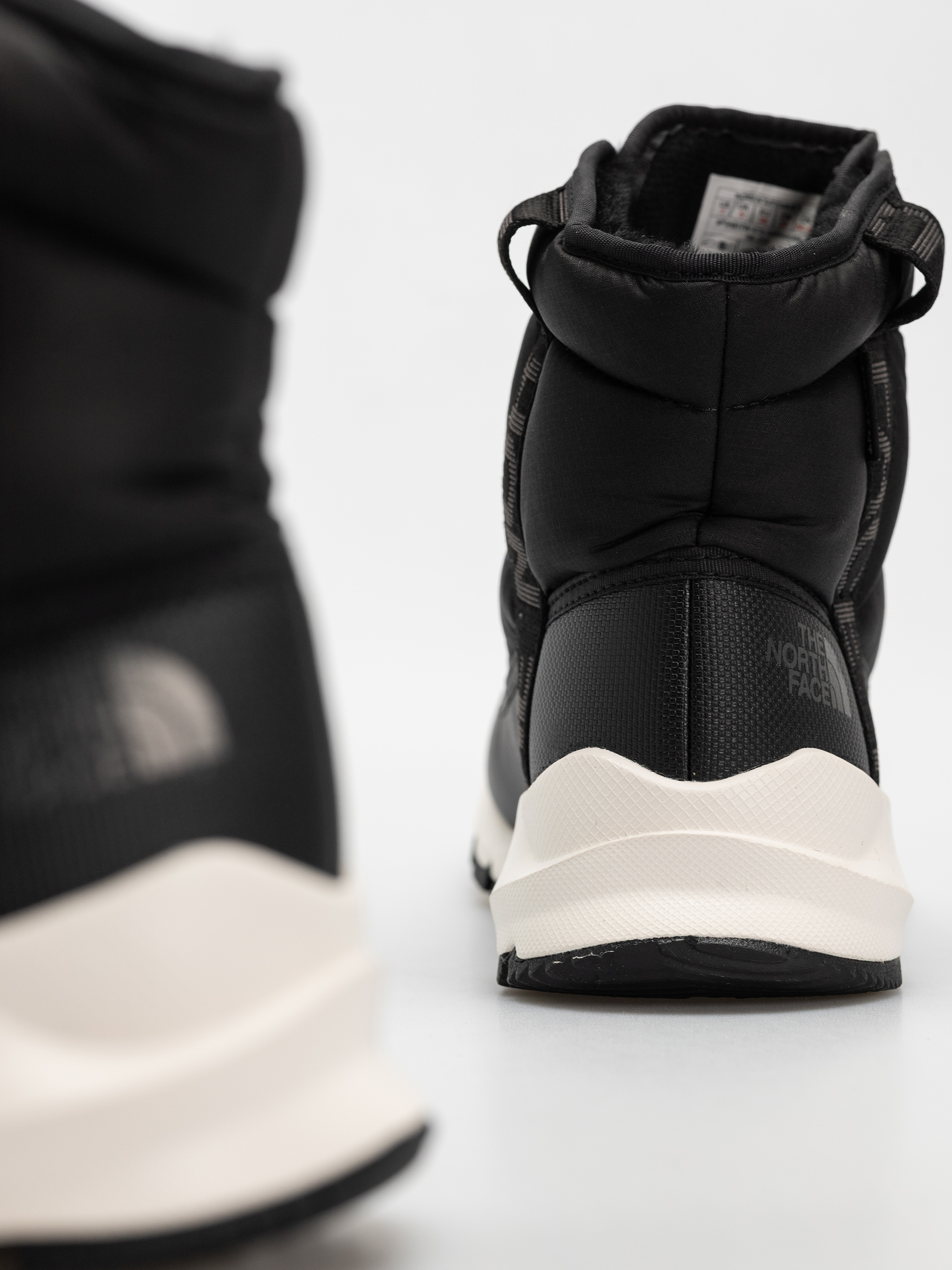 Boty The North Face Thermoball Lace Up Luxe Wp Wmn (tnf black/asphalt grey)