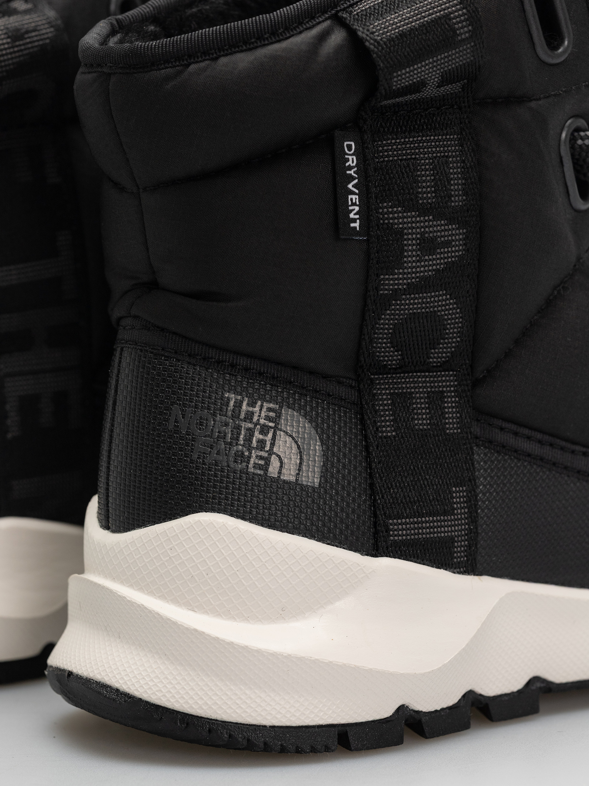 Boty The North Face Thermoball Lace Up Luxe Wp Wmn (tnf black/asphalt grey)