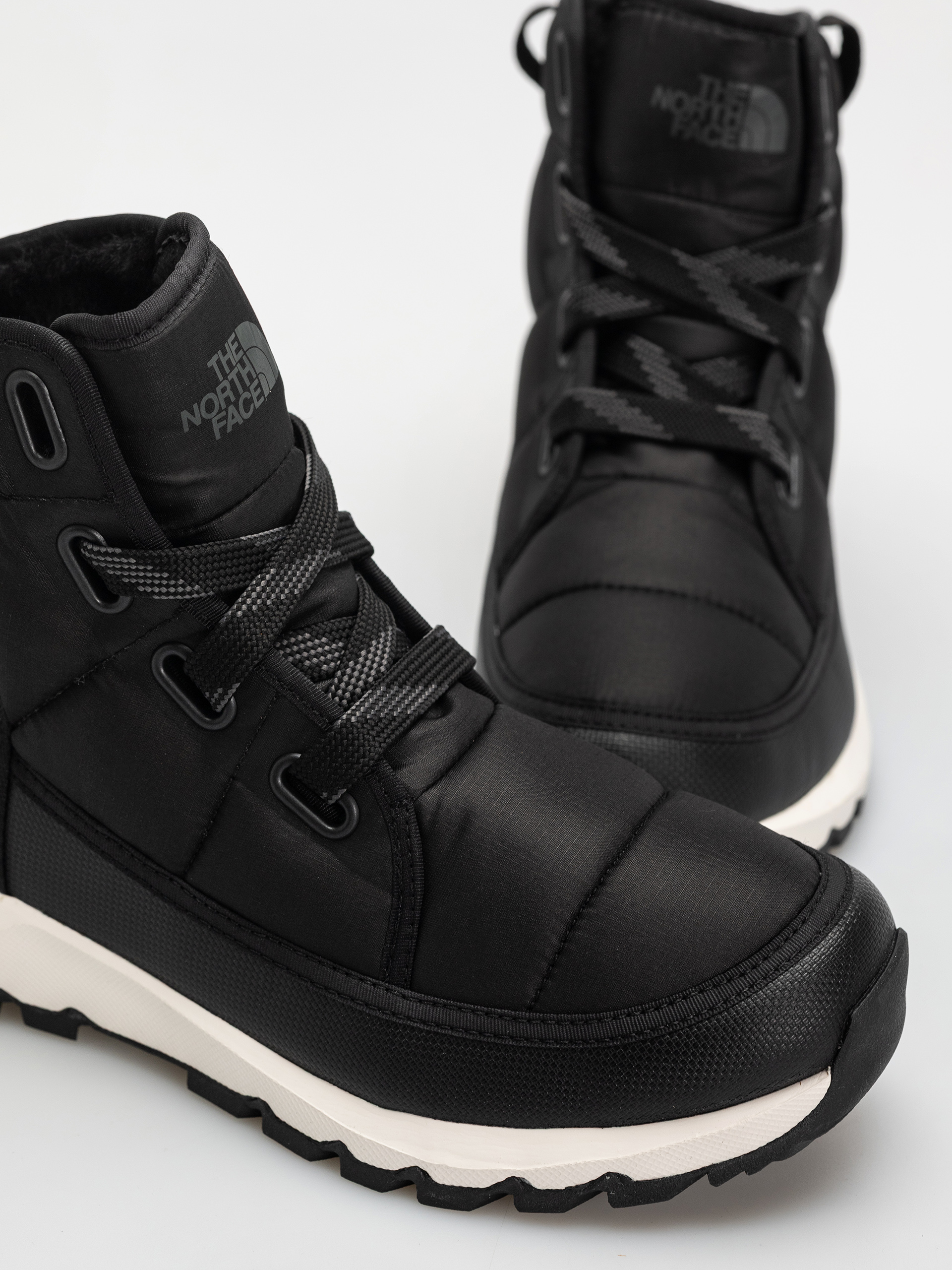 Boty The North Face Thermoball Lace Up Luxe Wp Wmn (tnf black/asphalt grey)