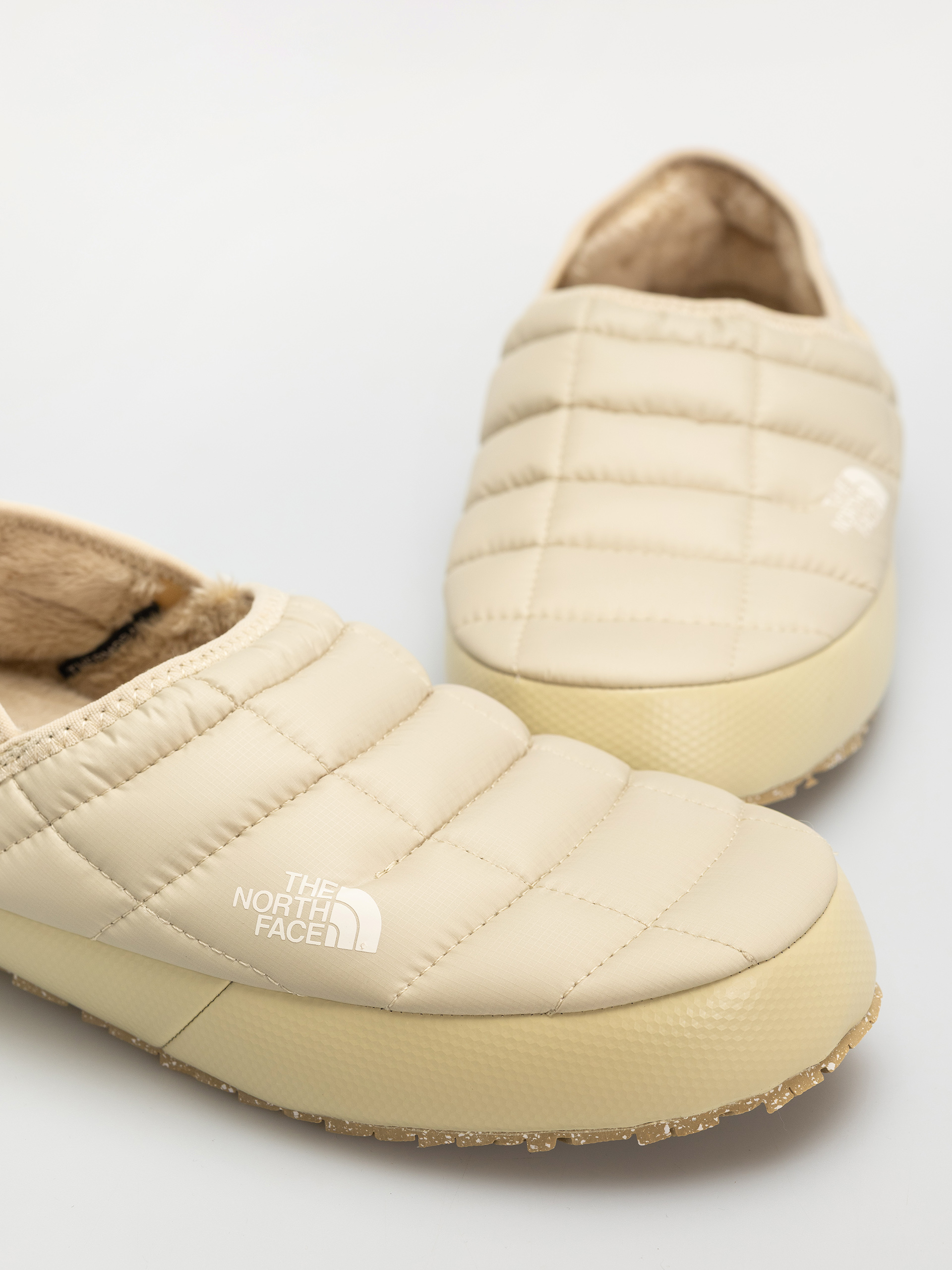 Boty The North Face Thermoball Traction Mule V Wmn (gravel/white dune)