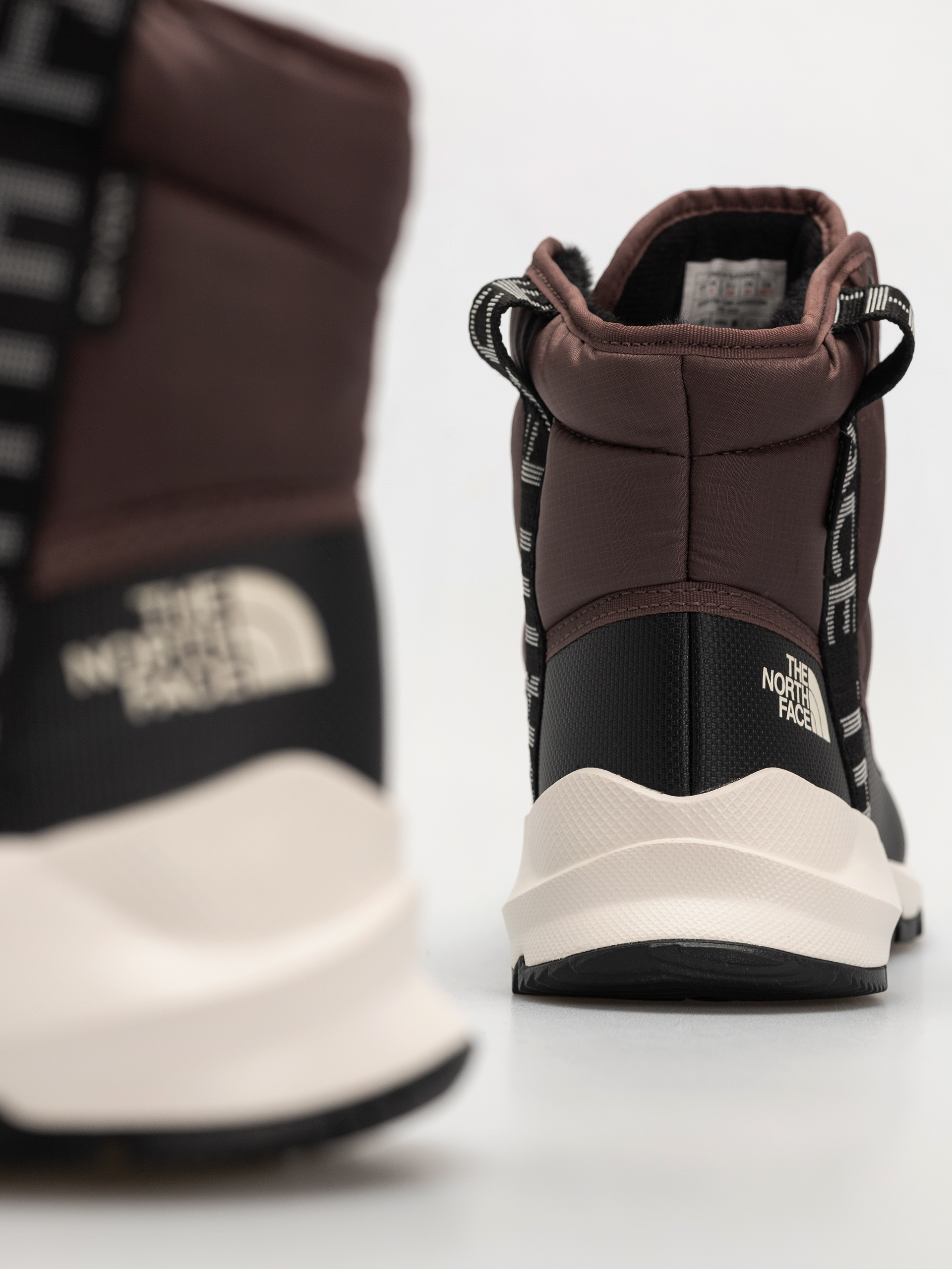 Boty The North Face Thermoball Lace Up Luxe Wp Wmn (tawny quartz/burnt umbe)