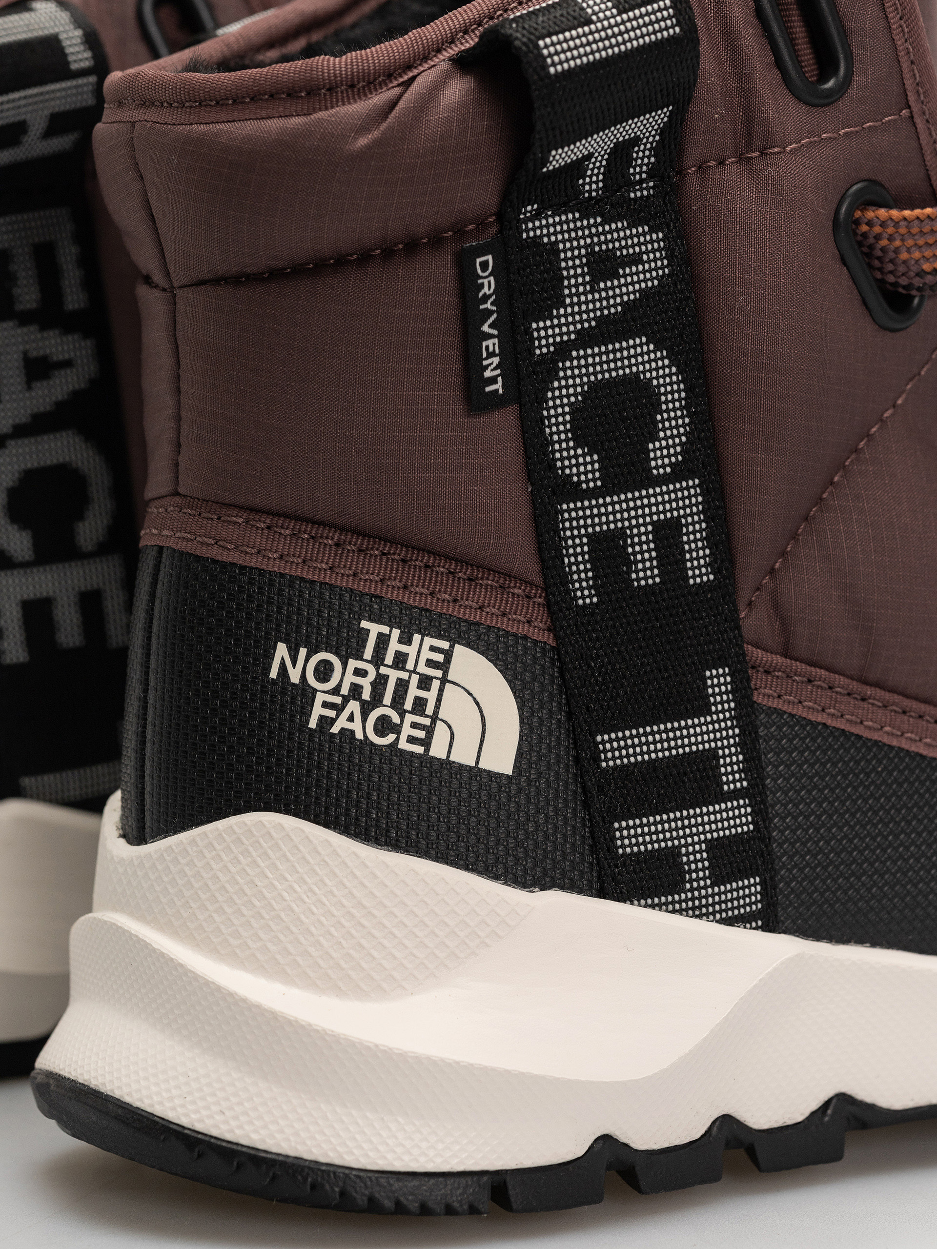 Boty The North Face Thermoball Lace Up Luxe Wp Wmn (tawny quartz/burnt umbe)