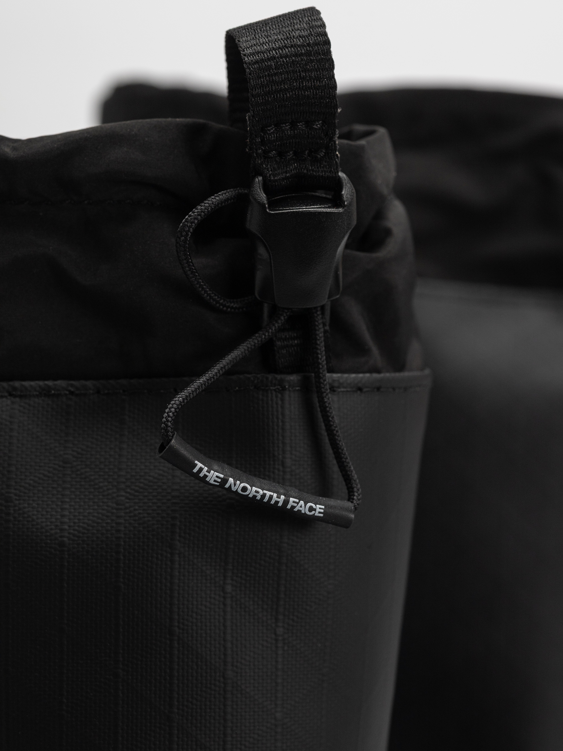 Boty The North Face Base Camp 200 Wp (tnf black/tnf black)