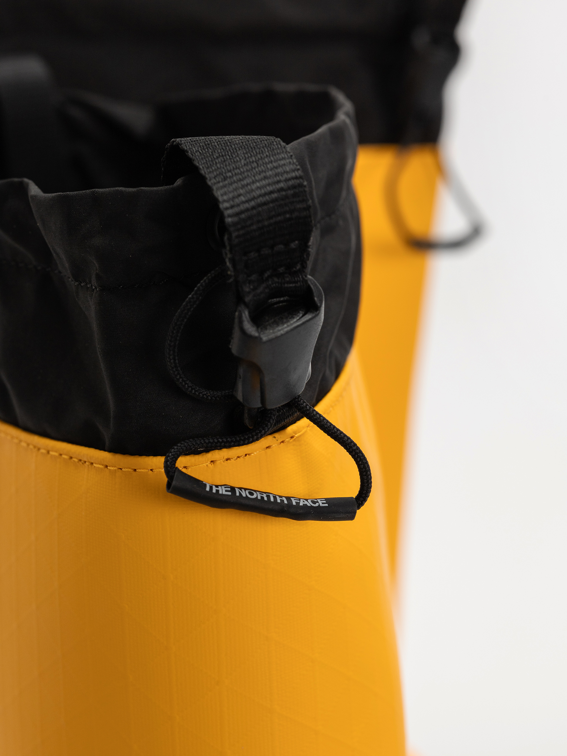 Boty The North Face Base Camp 200 Wp (summit gold/tnf black)