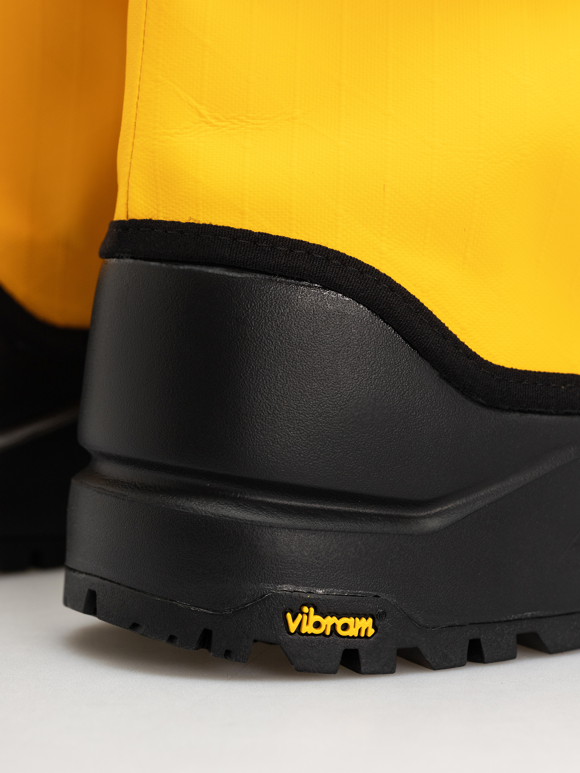 Boty The North Face Base Camp 200 Wp (summit gold/tnf black)