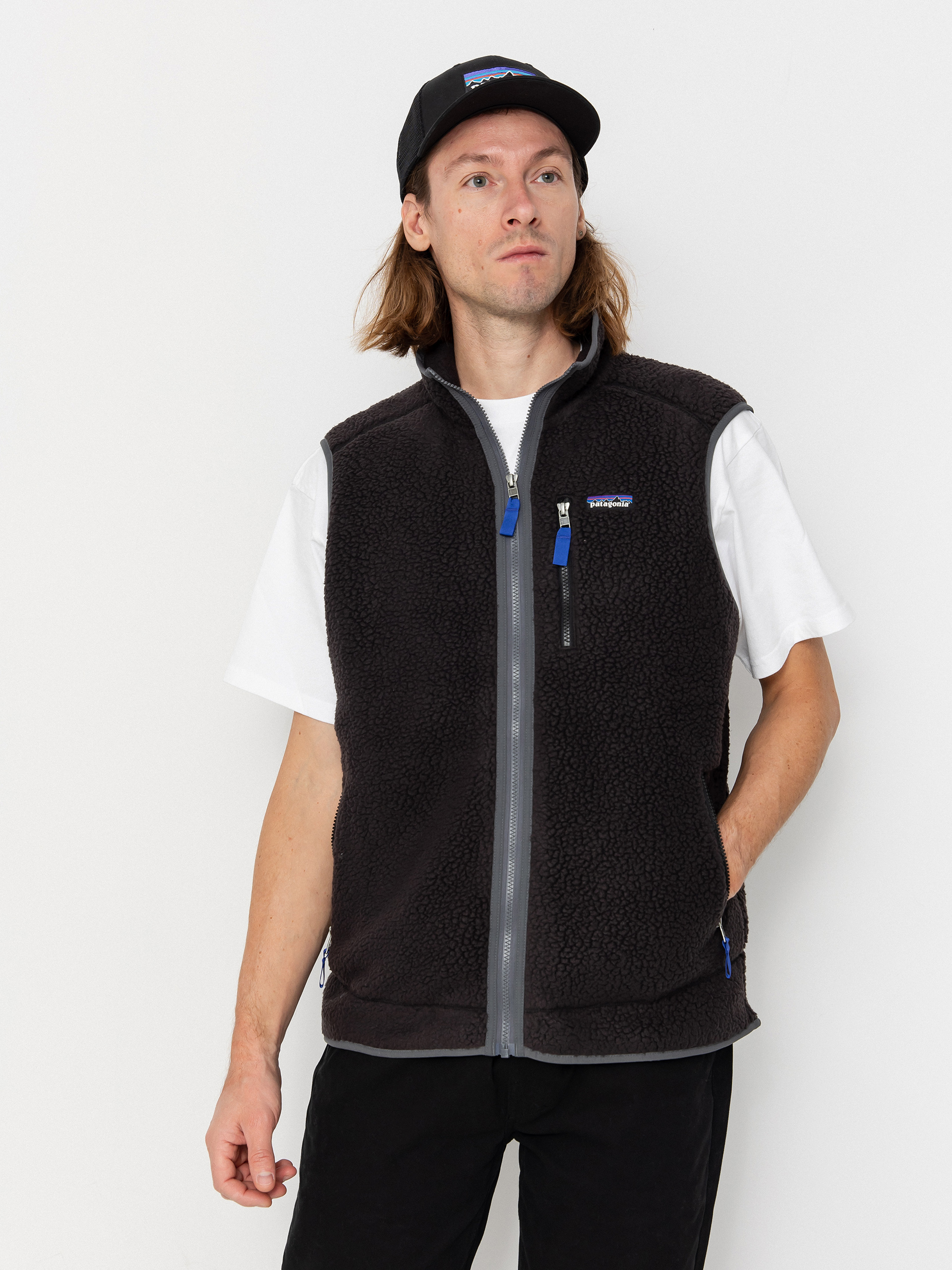 vesta Patagonia Retro Pile (black w/forge grey)