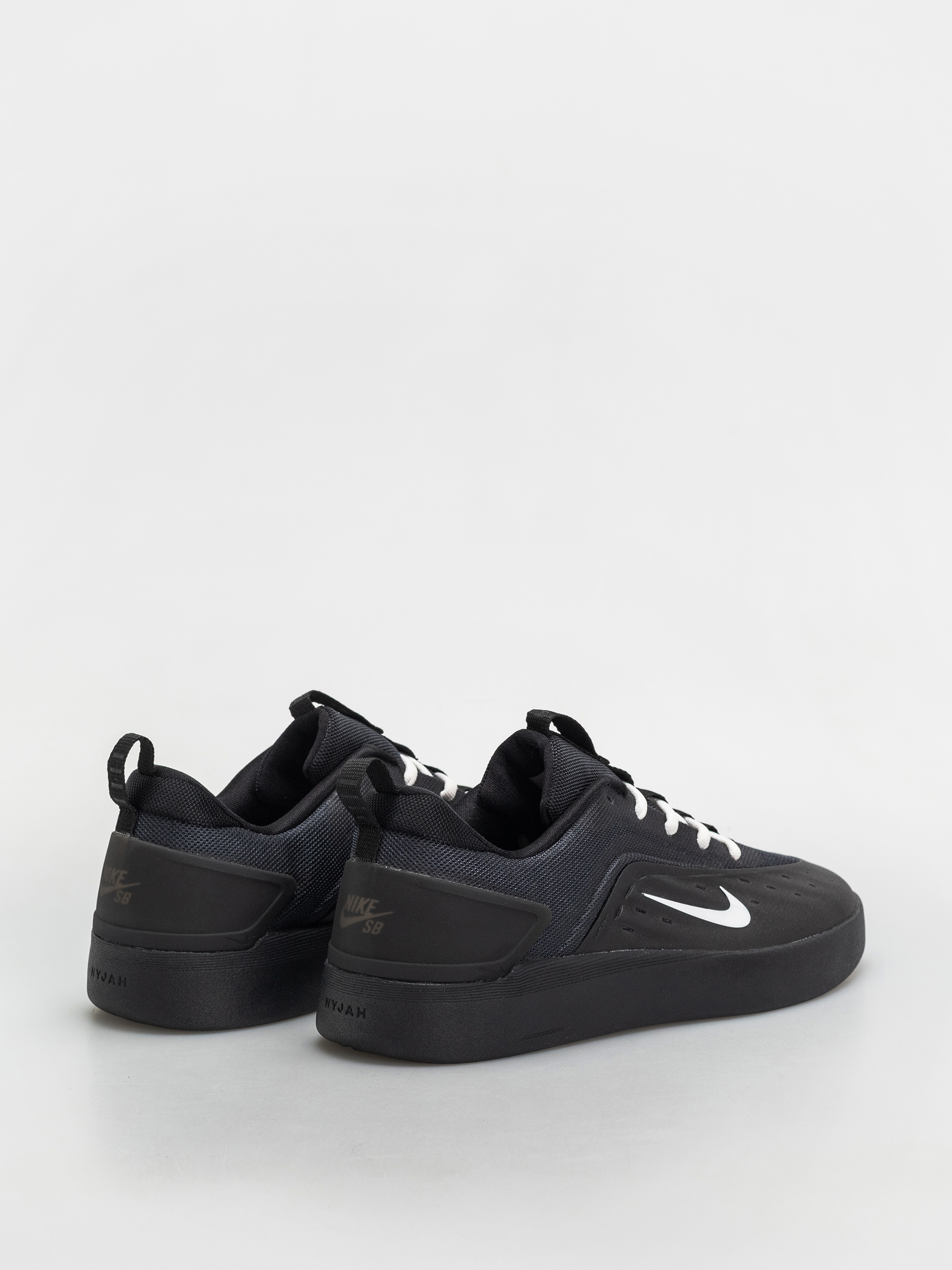 Boty Nike SB Zoom Nyjah 4 (black/white black white)