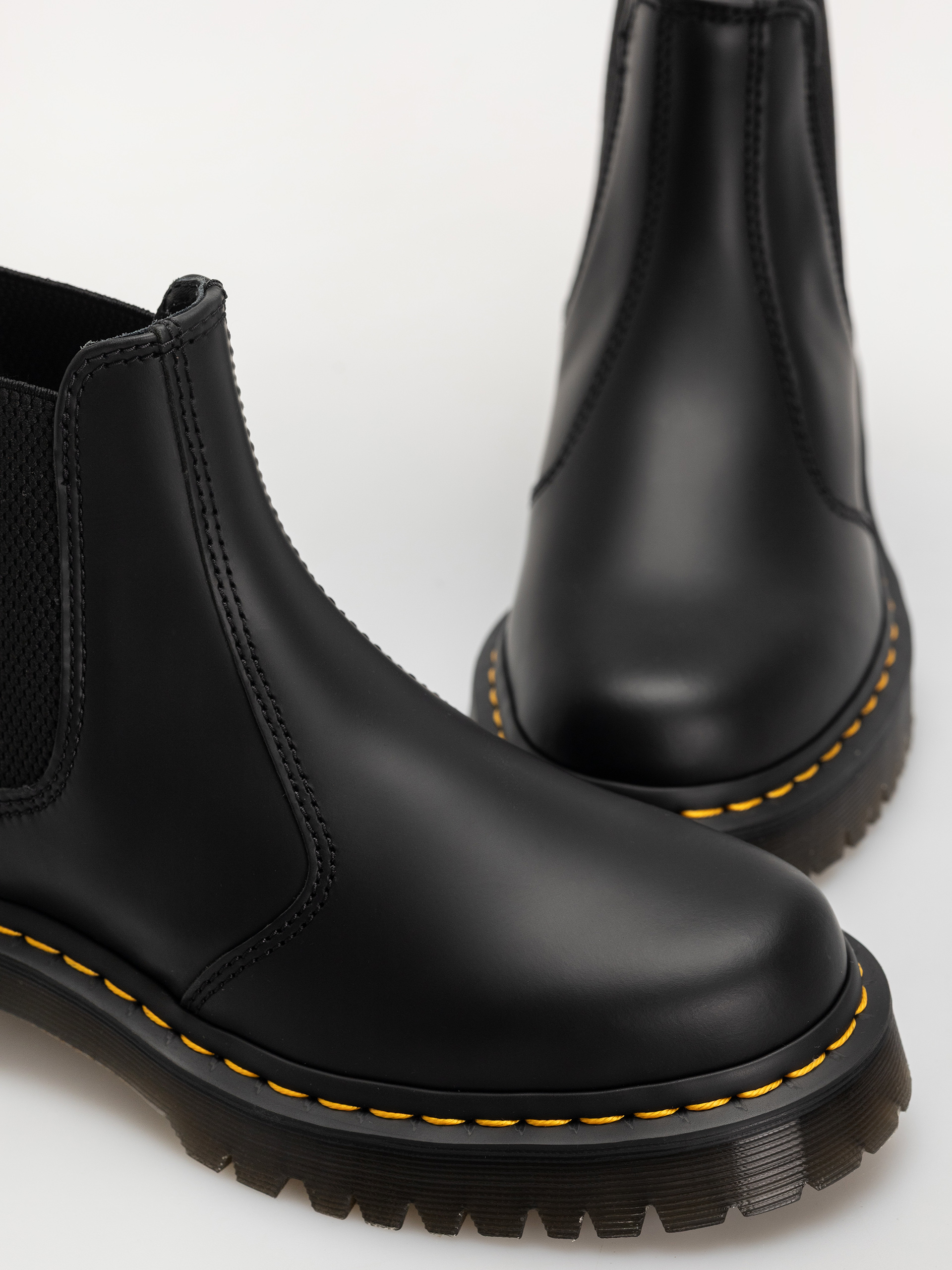 Boty Dr. Martens 2976 Bex Chelsea (black smooth)