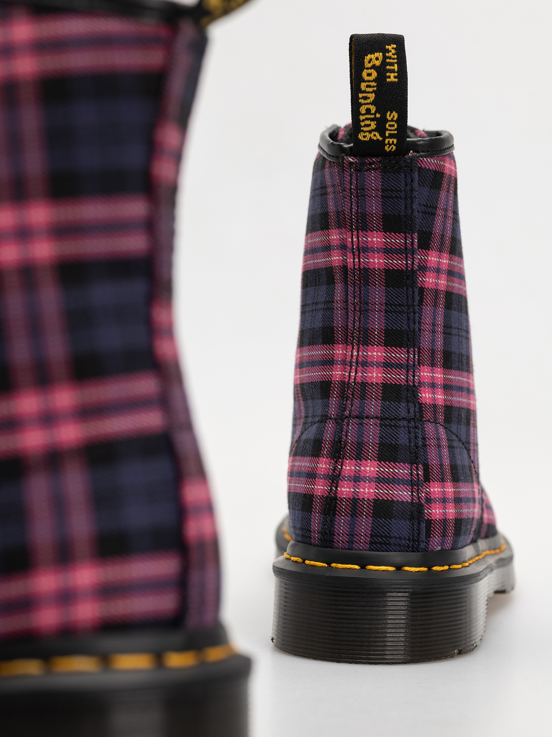 Boty Dr. Martens 1460 Wmn (pink multi tartan)