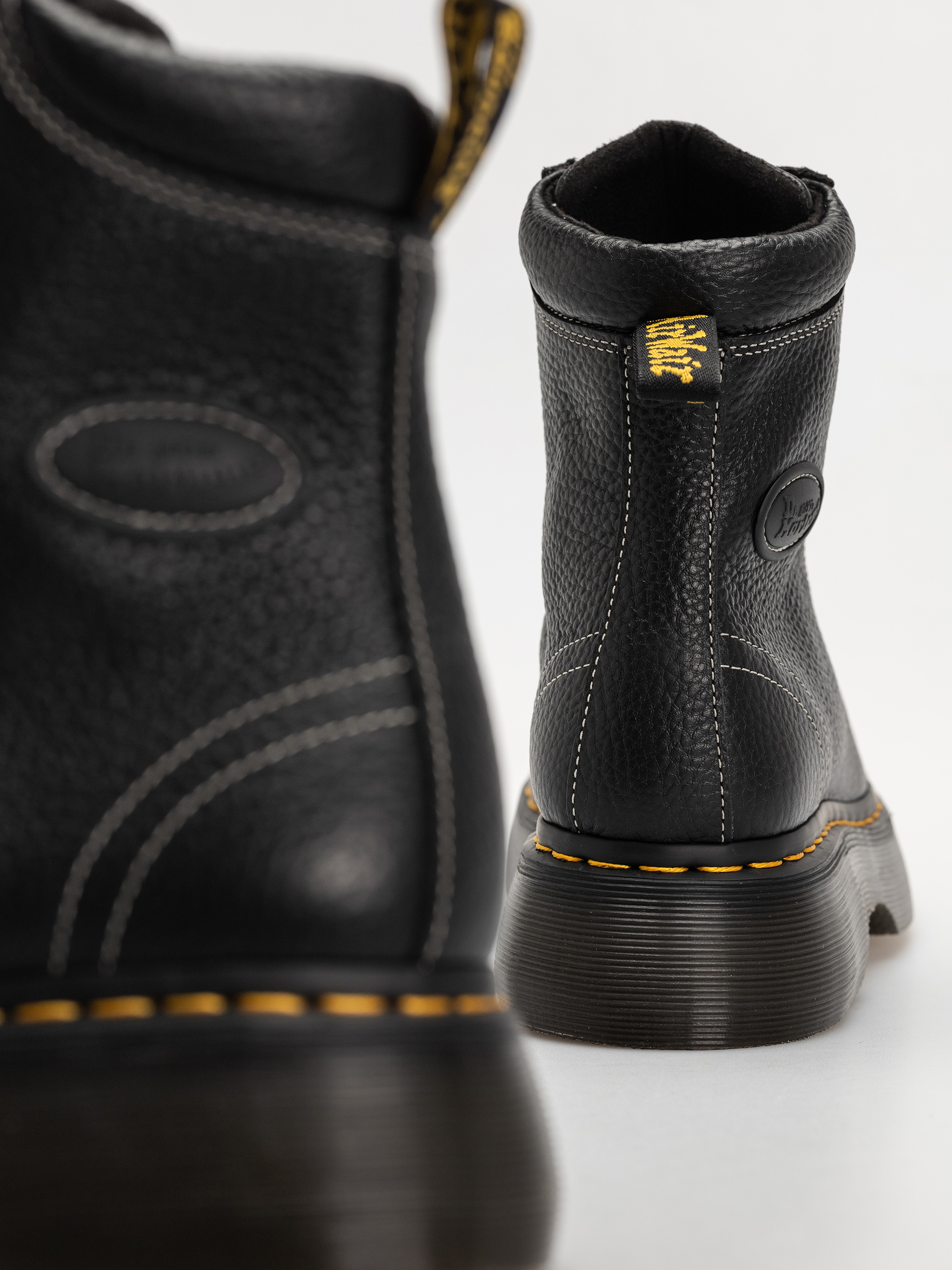 Boty Dr. Martens Buzz 8i Wmn (black milled nappa)