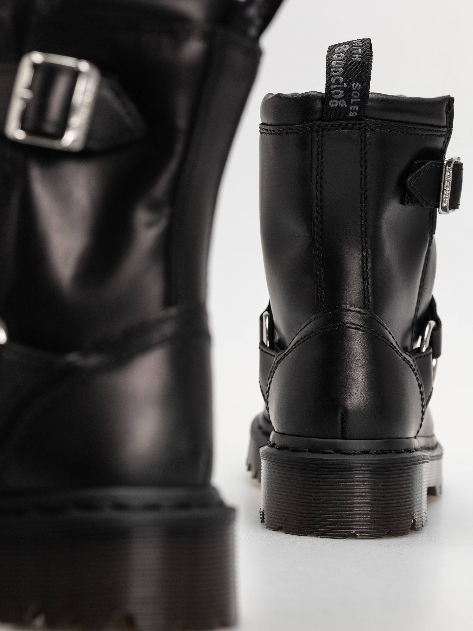 Boty Dr. Martens Anistone HRNS Ankle (black orleans)