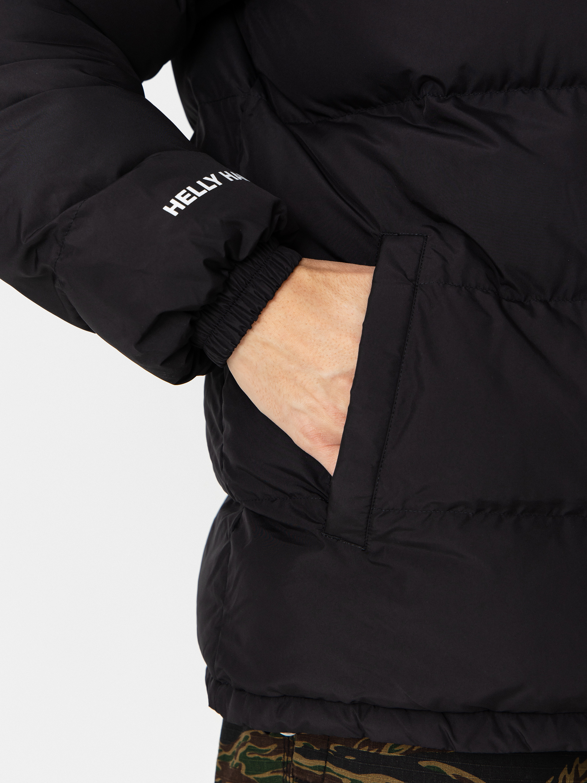 Bunda Helly Hansen Yu 23 Reversible Puffer (black)