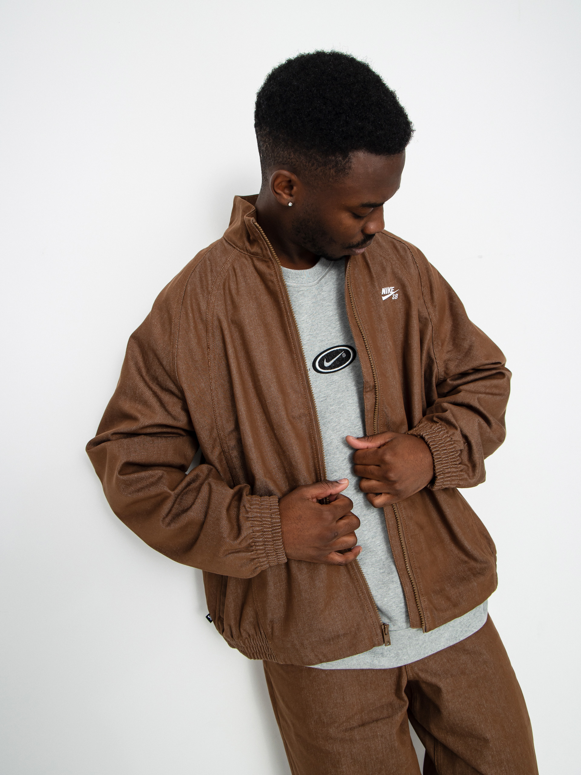 Bunda Nike SB Denim FZ Trak (mosswood brown/white)