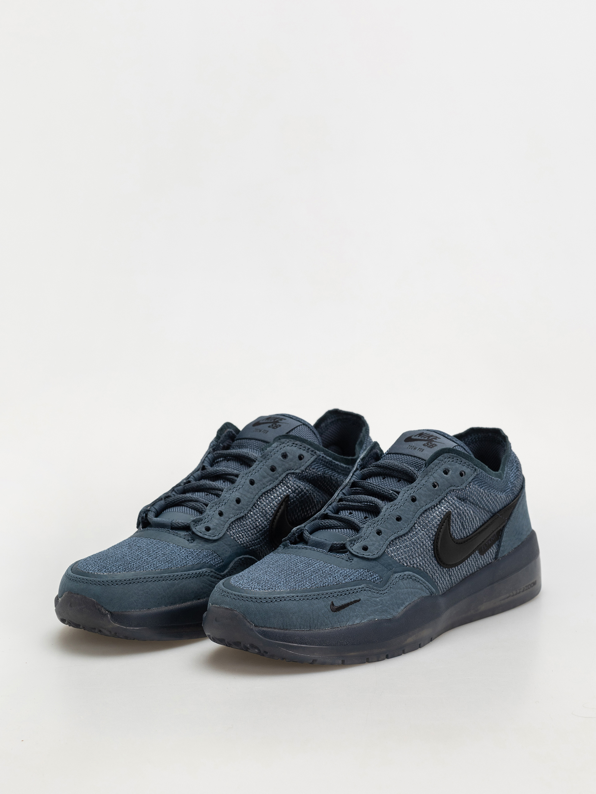 Boty Nike SB PS8 (squadron blue/black squadron blue)