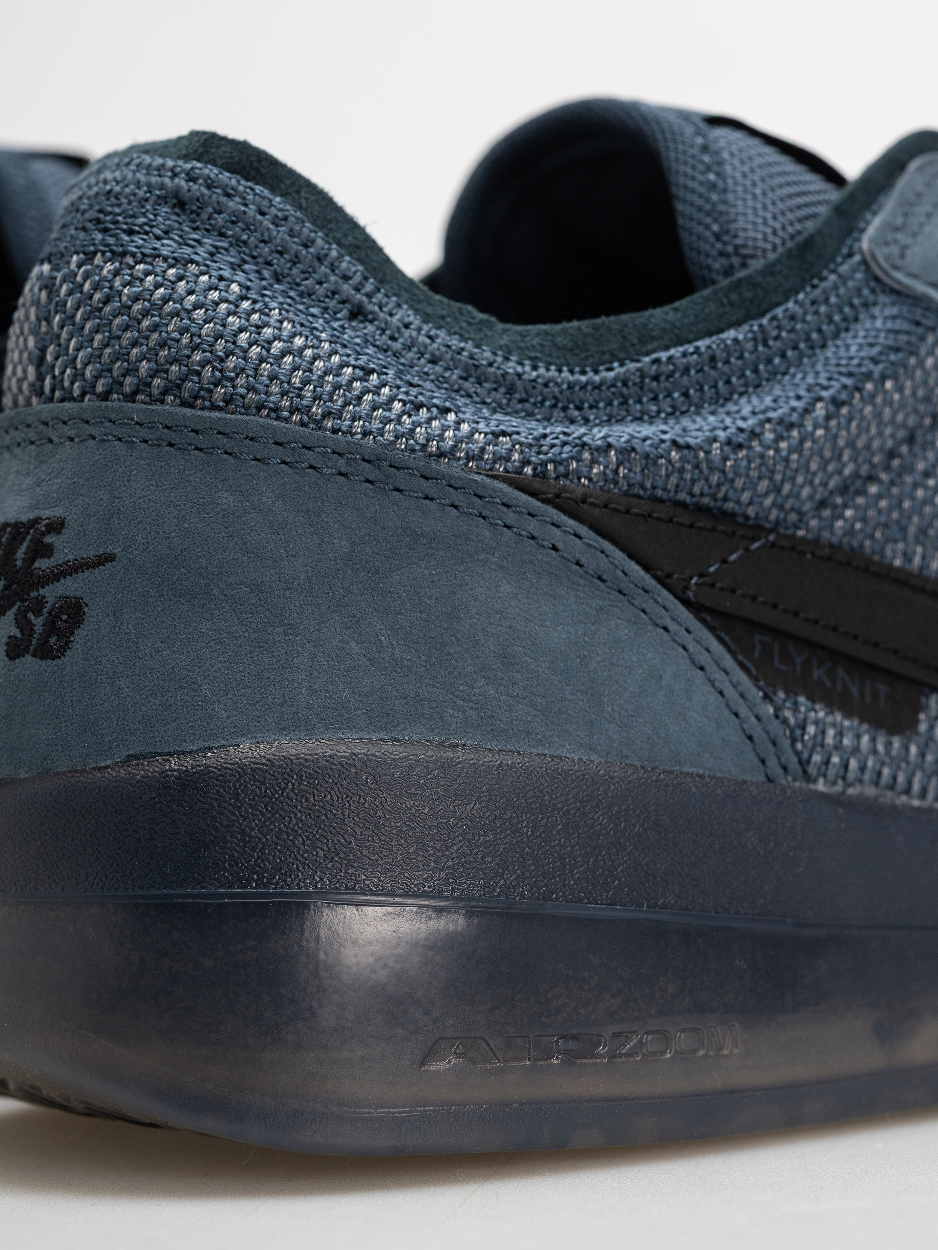 Boty Nike SB PS8 (squadron blue/black squadron blue)