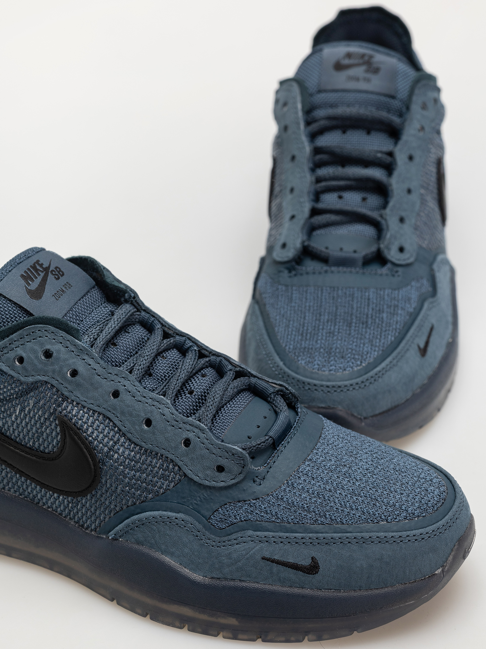 Boty Nike SB PS8 (squadron blue/black squadron blue)