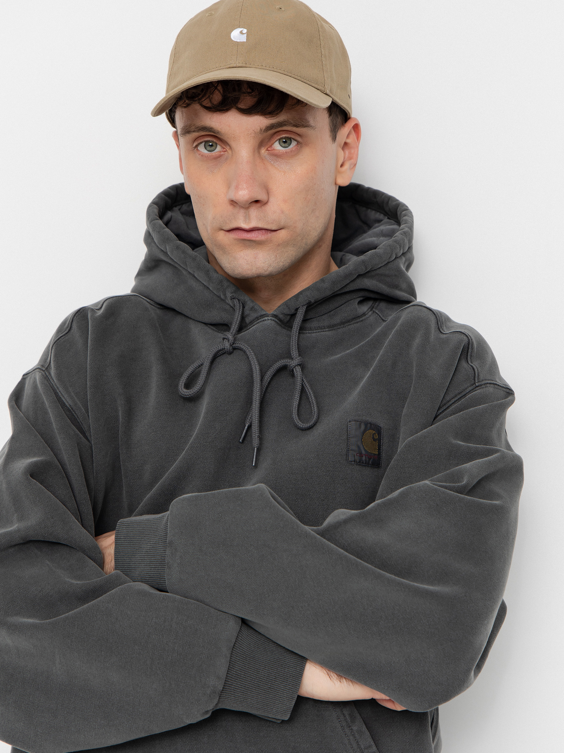 Mikina s kapucí Carhartt WIP Vista HD (black/garment dyed)