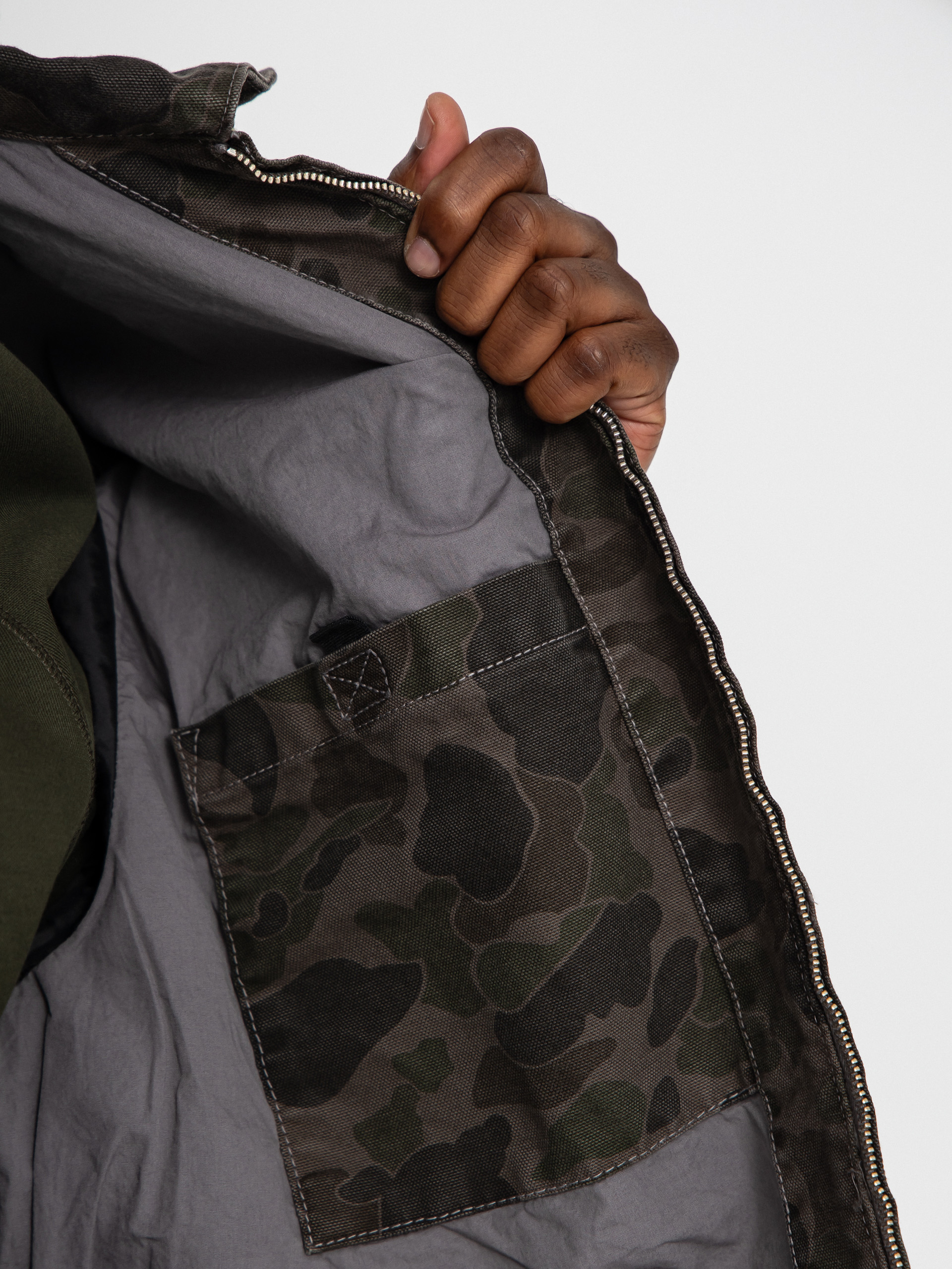 Bunda Carhartt WIP Duck Detroit (camo duck/green/porphyry/garment dyed)