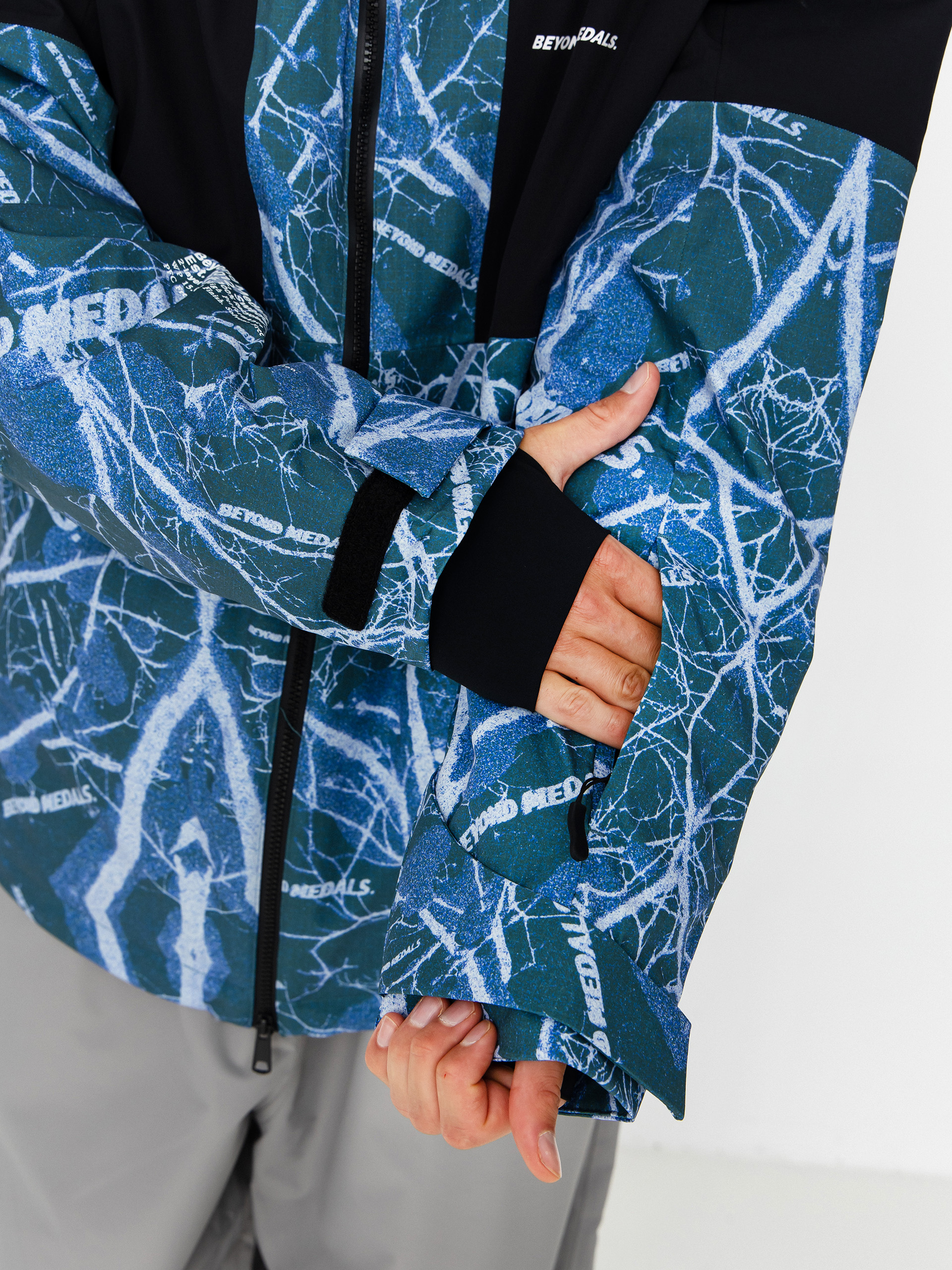 Pánská Snowboardová bunda Beyond Medals Fullzip Shirakaba 2L (print)