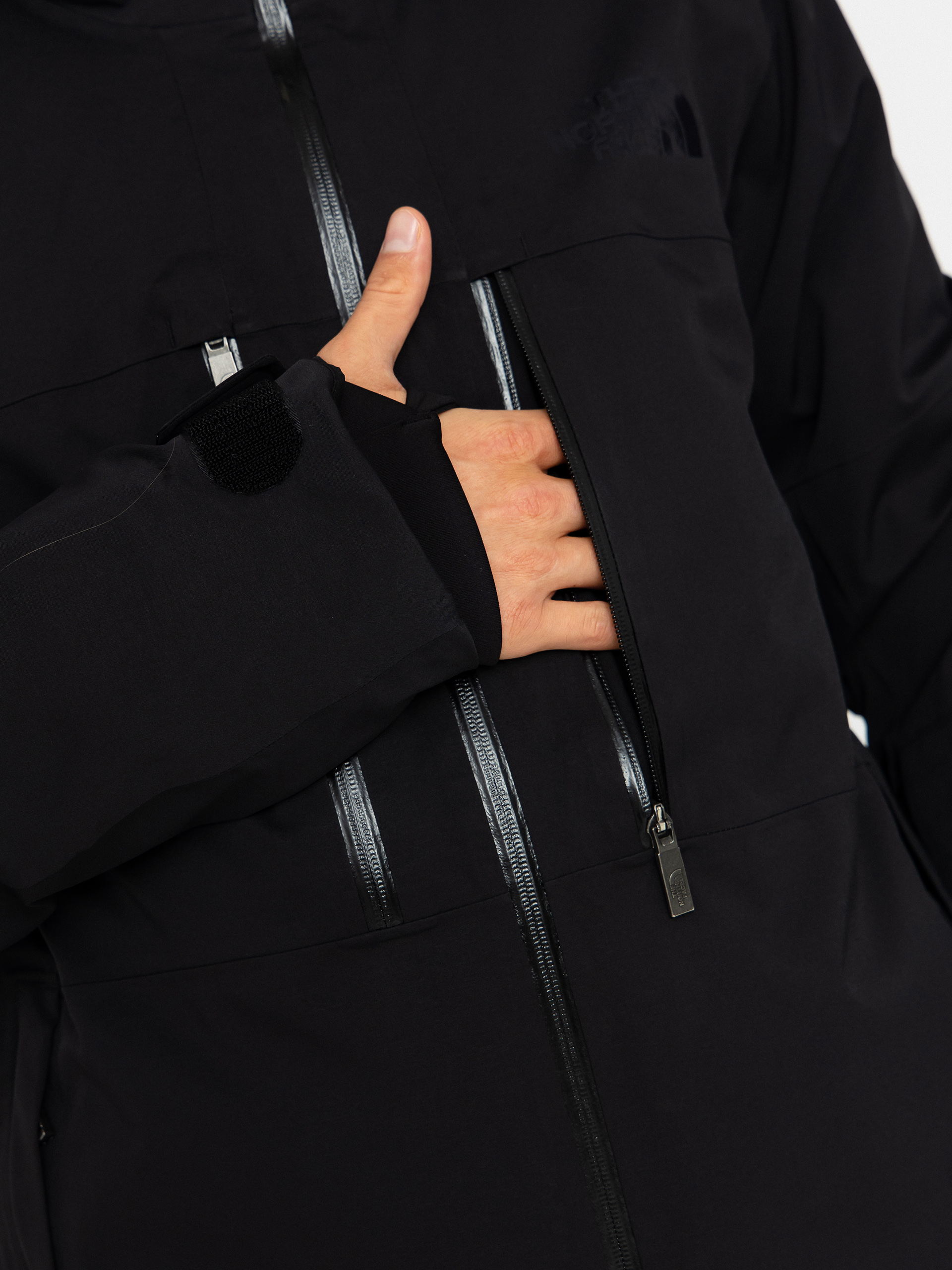 Pánská Snowboardová bunda The North Face Chakal (tnf black/tnf black)