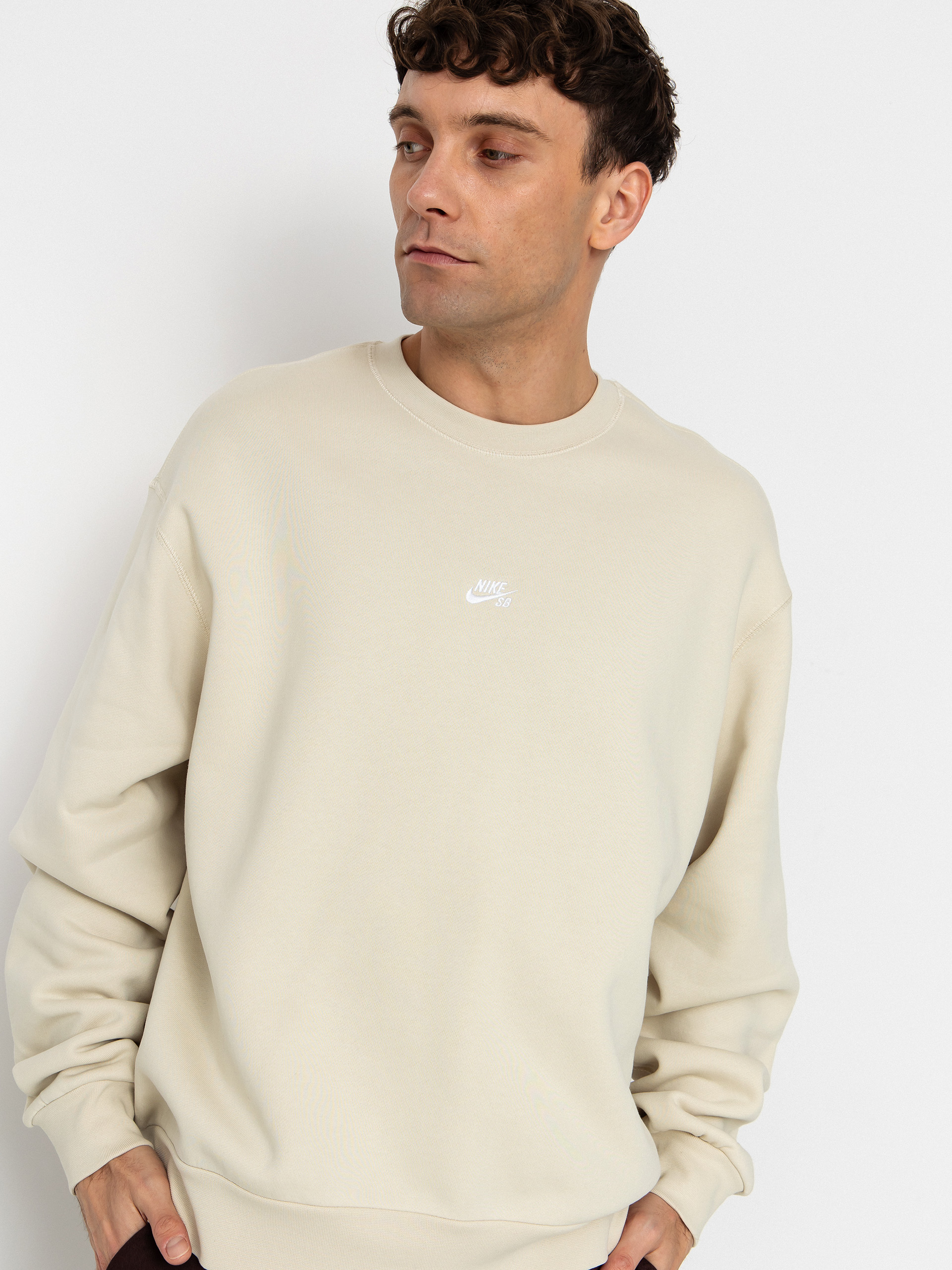 Mikina Nike SB Essential Logo Crew (lt khaki/white)