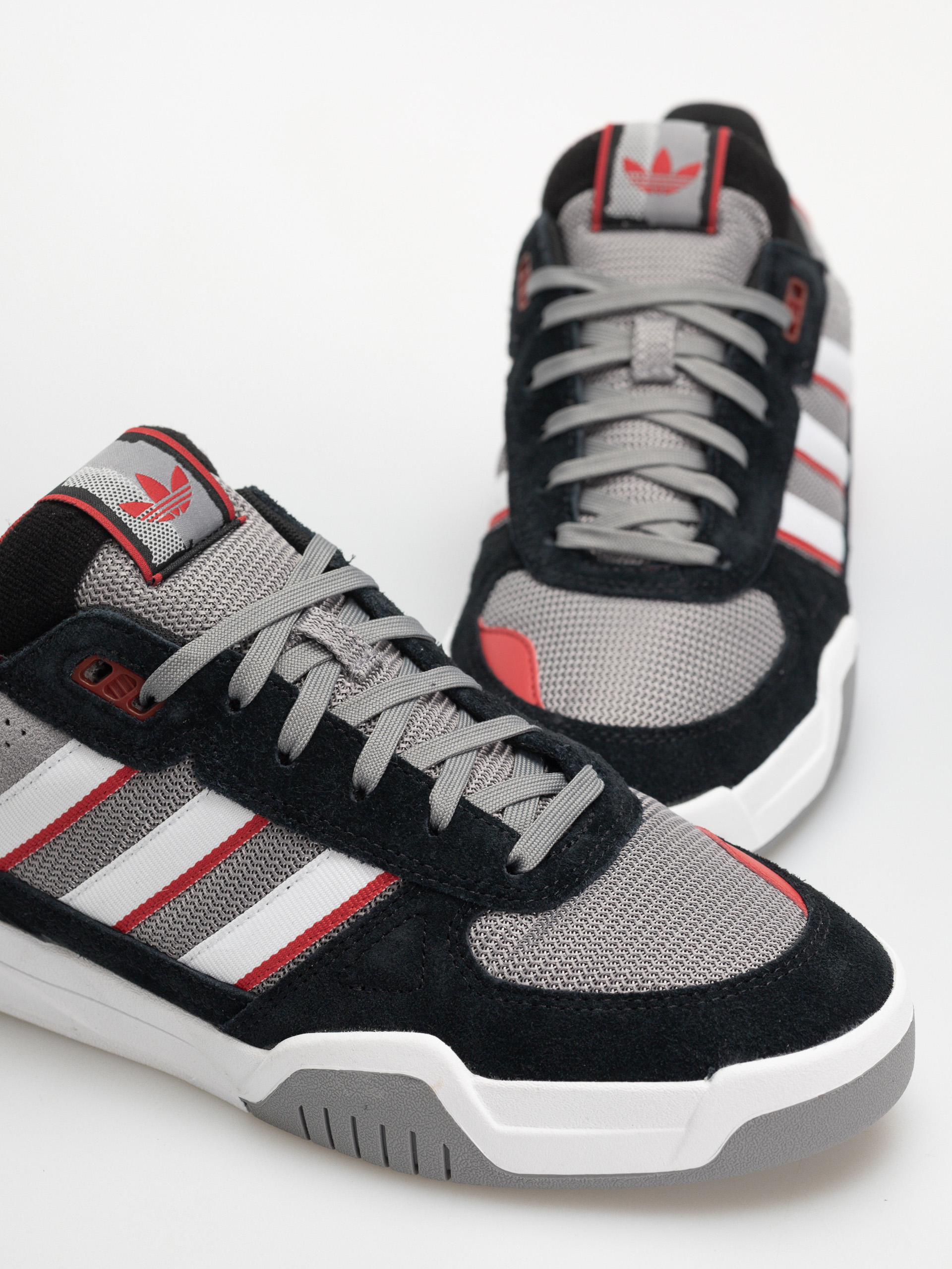 Boty adidas Tekkira Cup (cblack/ftwwht/betsca)