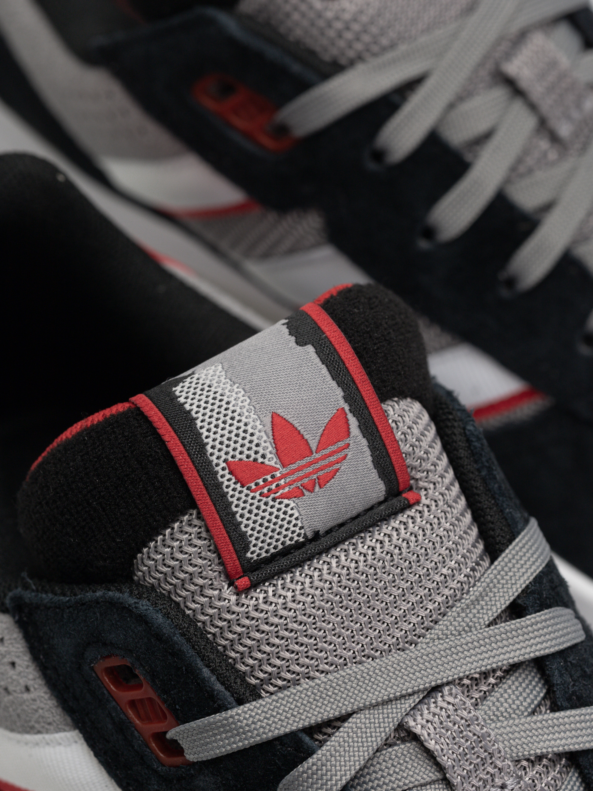 Boty adidas Tekkira Cup (cblack/ftwwht/betsca)
