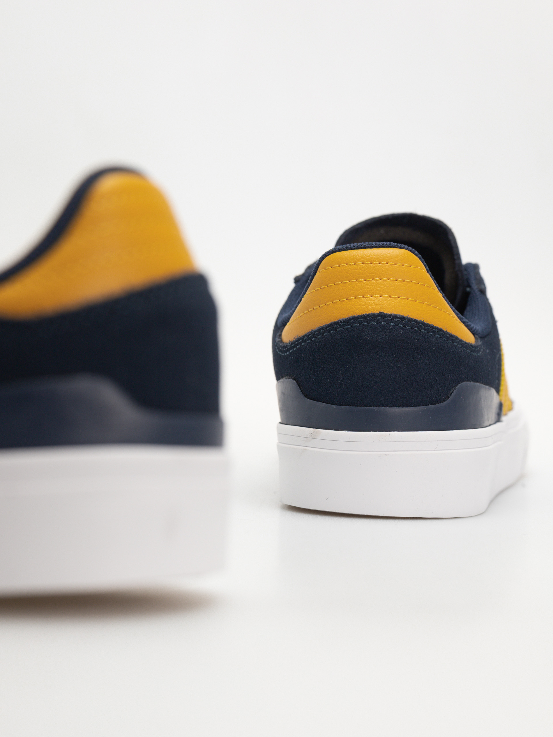 Boty adidas Busenitz Vulc II (conavy/preyel/ftwwht)