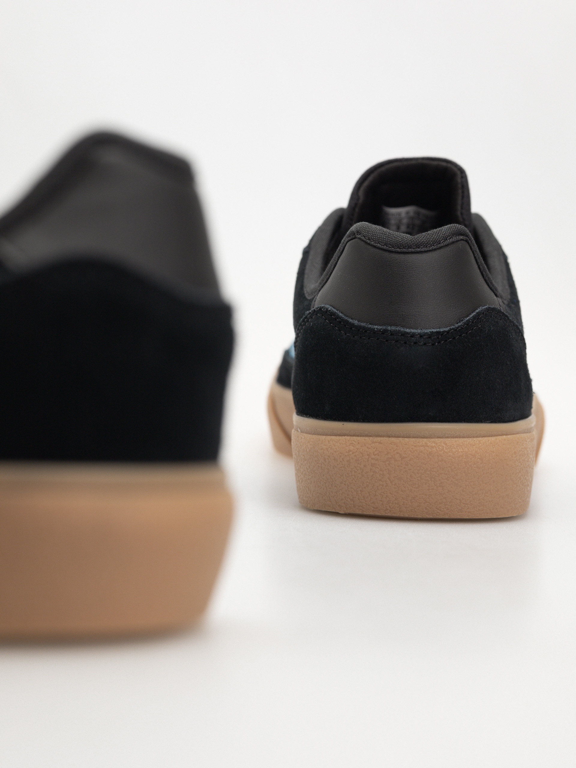 Boty adidas Court Tns Premiere (cblack/gum4)