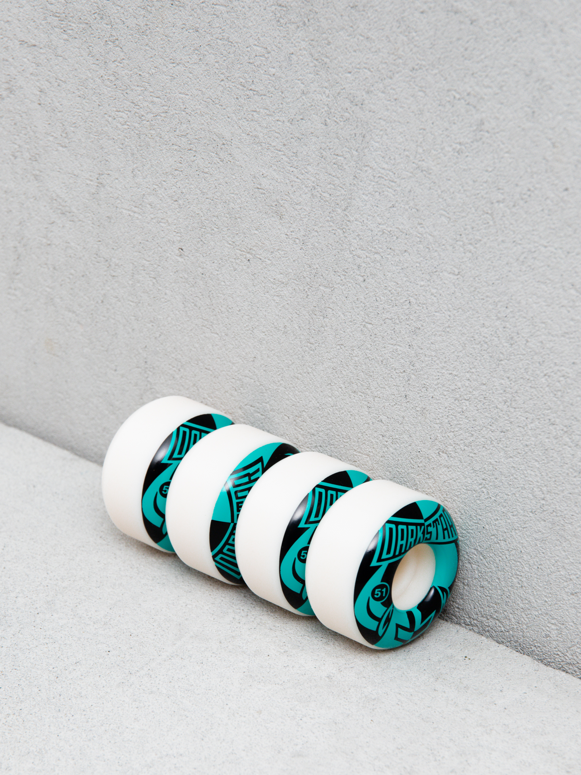 Kolečka Darkstar Divide (black/aqua)