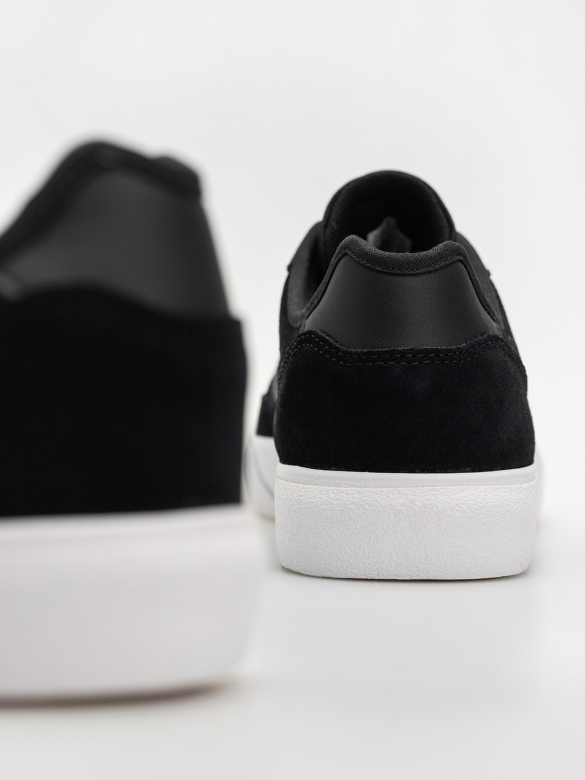 Boty adidas Court Tns Premiere (cblack/cblack/ftwwht)