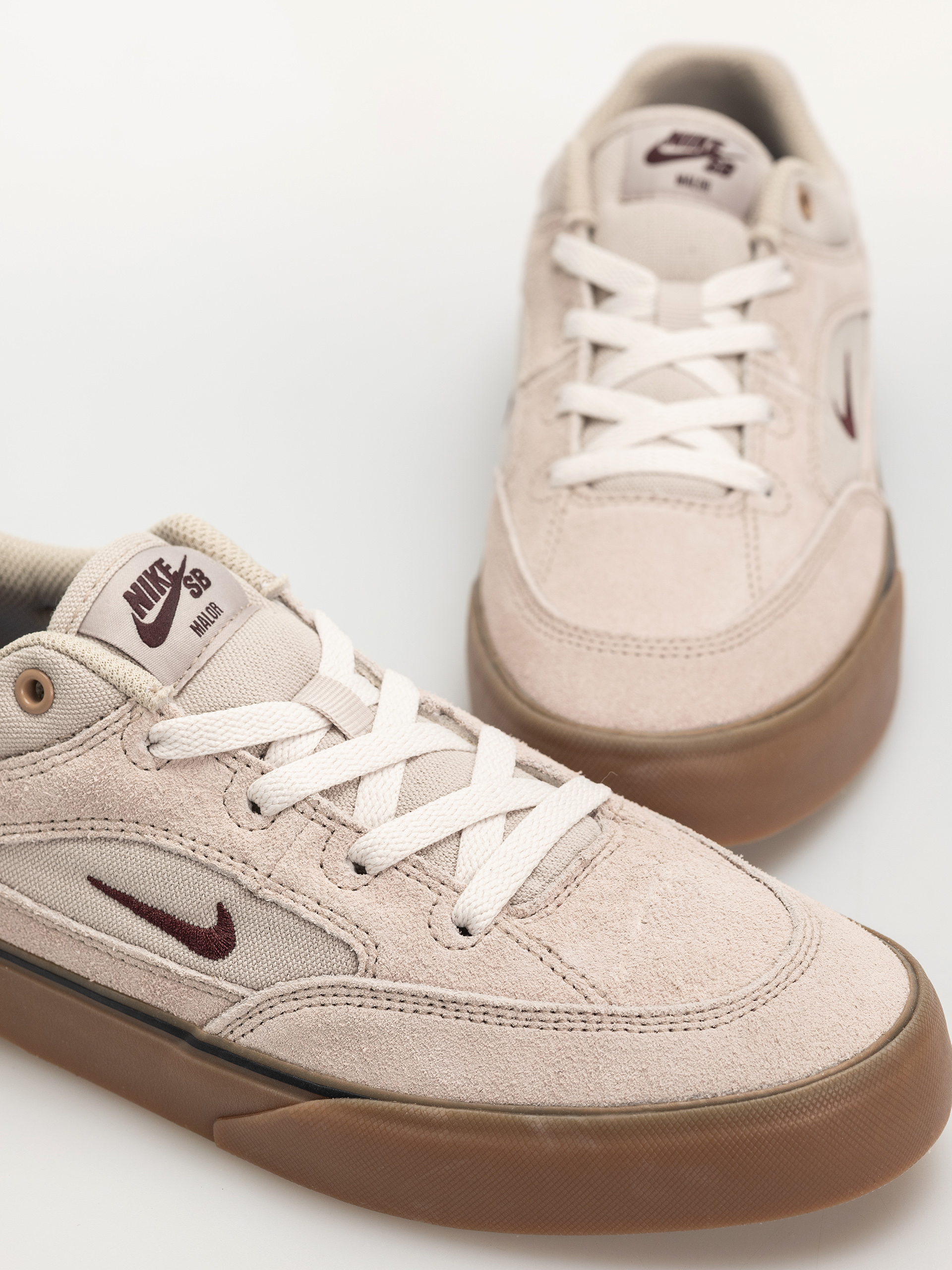 Boty Nike SB Malor (cream ii/burgundy crush phantom)