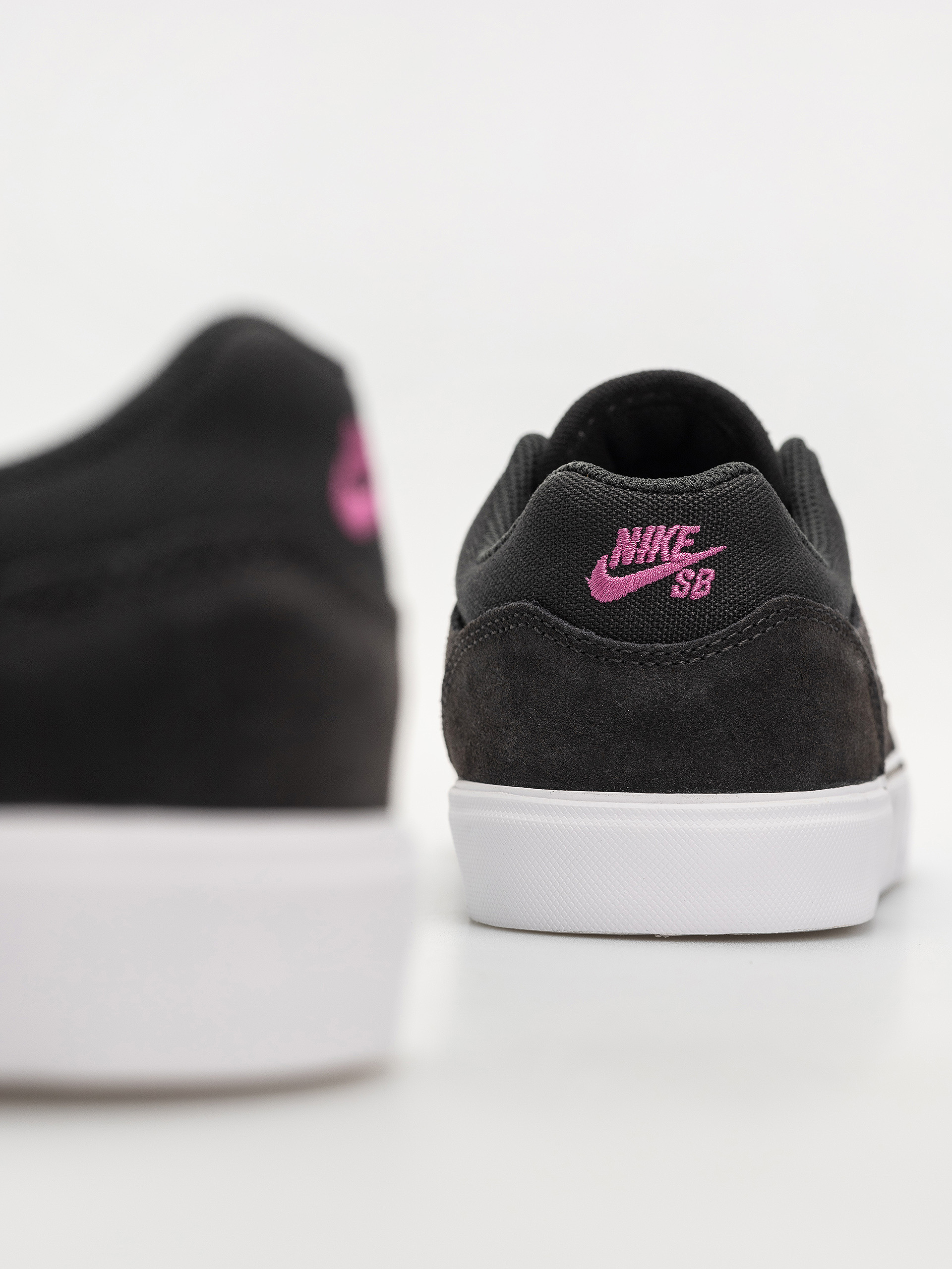 Boty Nike SB Malor (dk smoke grey/rave pink dk smoke grey)